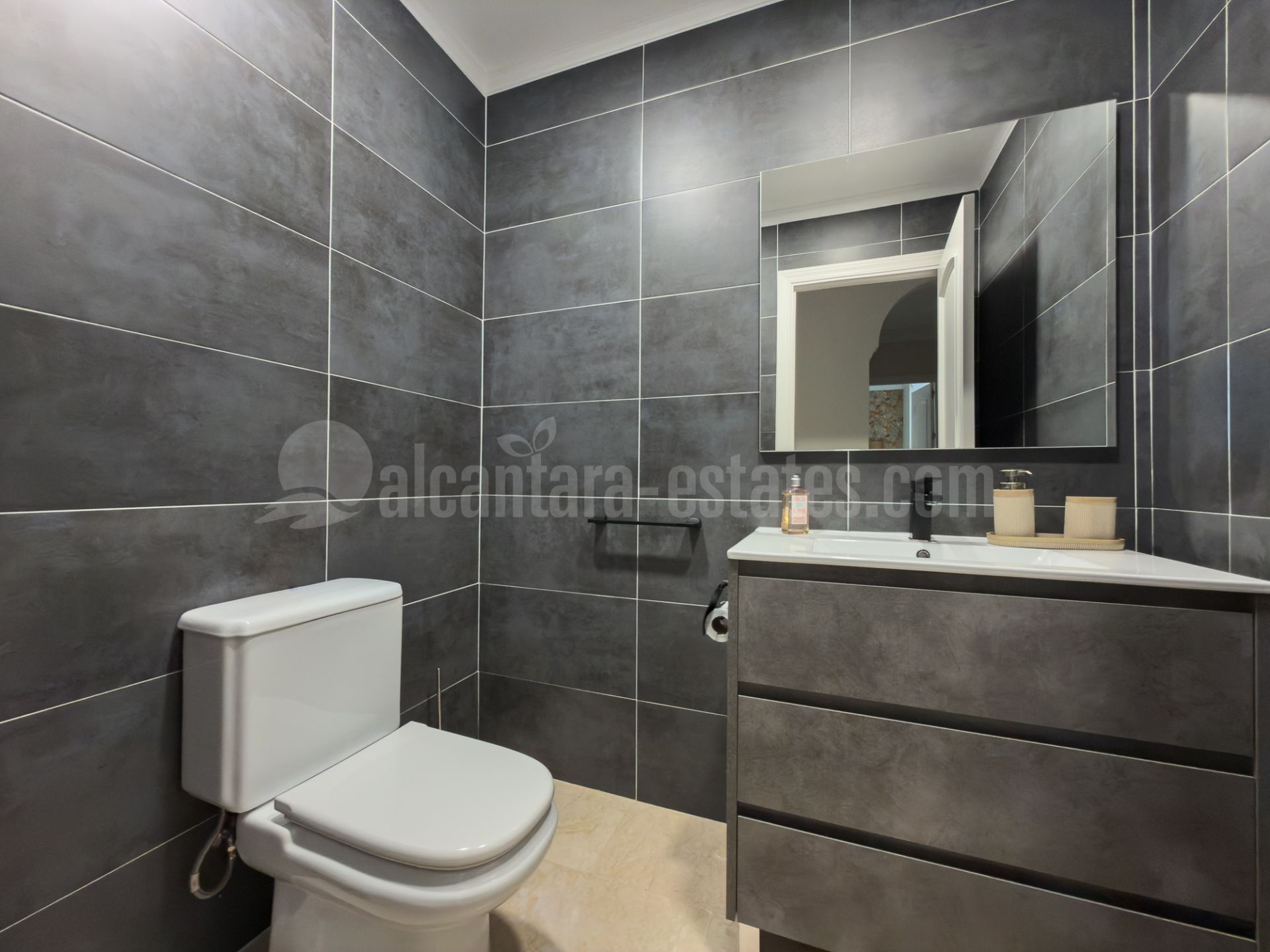 Ground Floor Apartment in Elviria Playa, Marbella