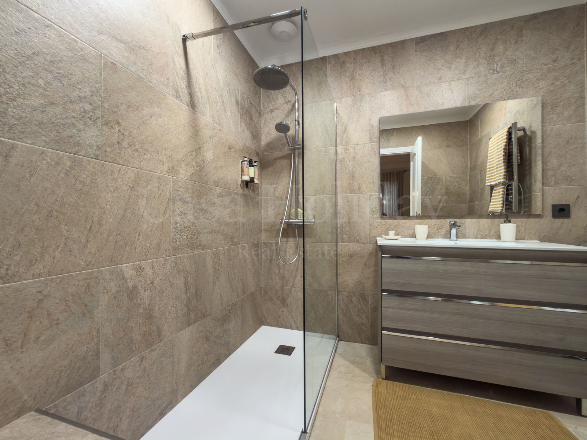 Ground Floor Apartment in Elviria Playa, Marbella