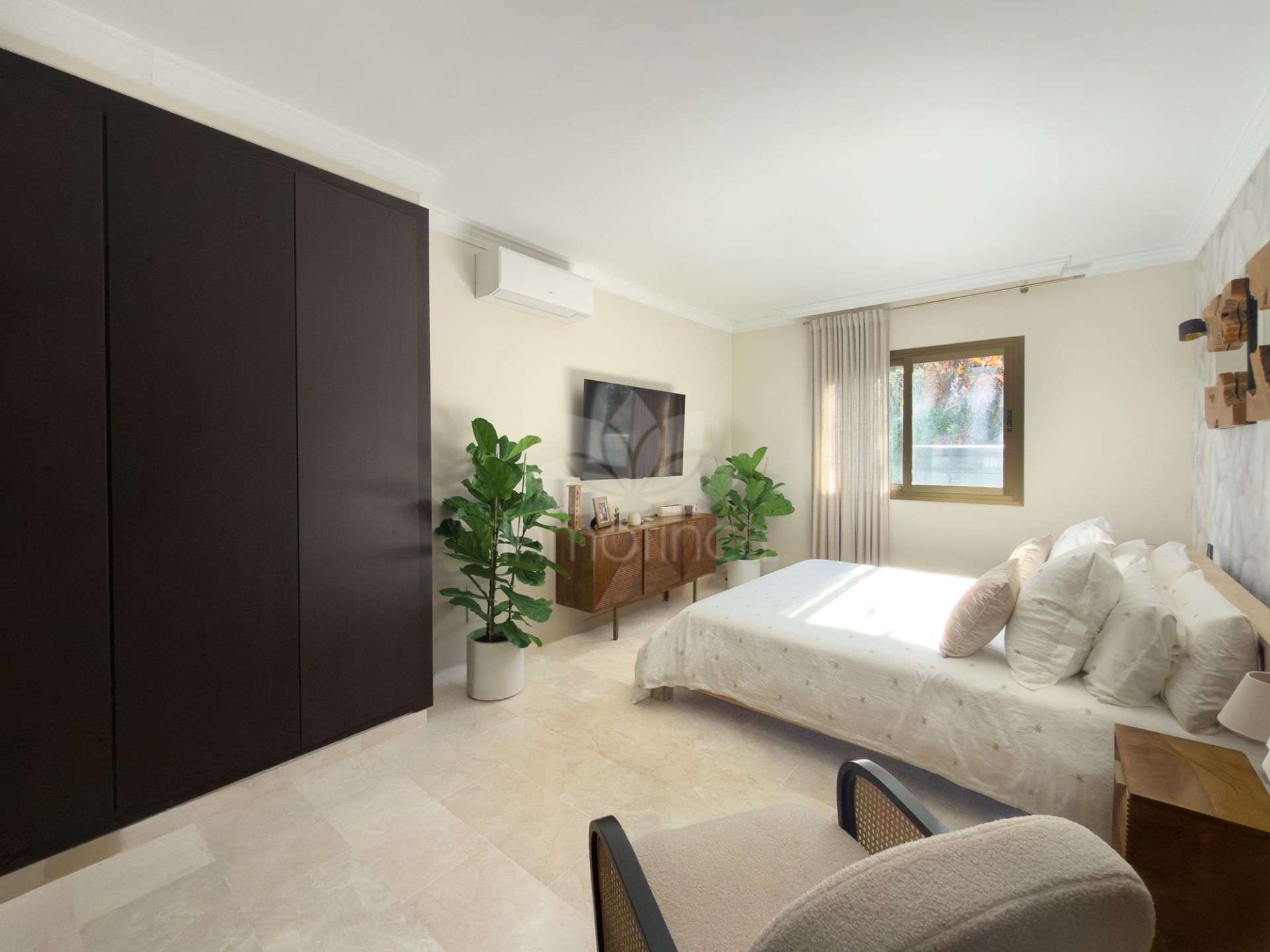 Ground Floor Apartment in Elviria Playa, Marbella