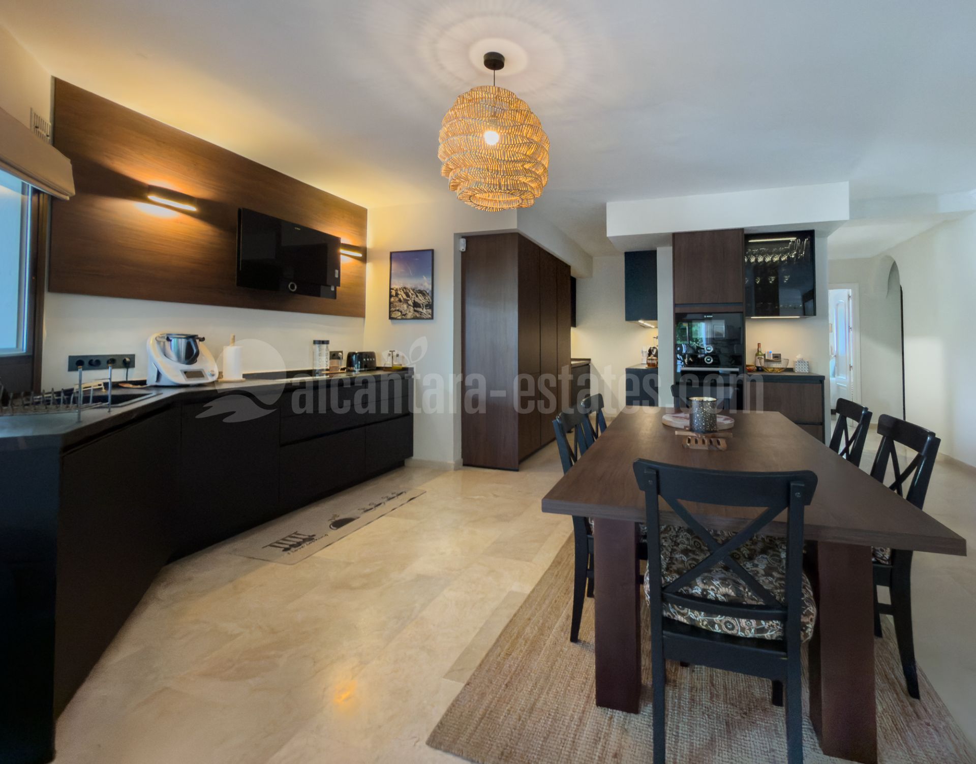 Ground Floor Apartment in Elviria Playa, Marbella