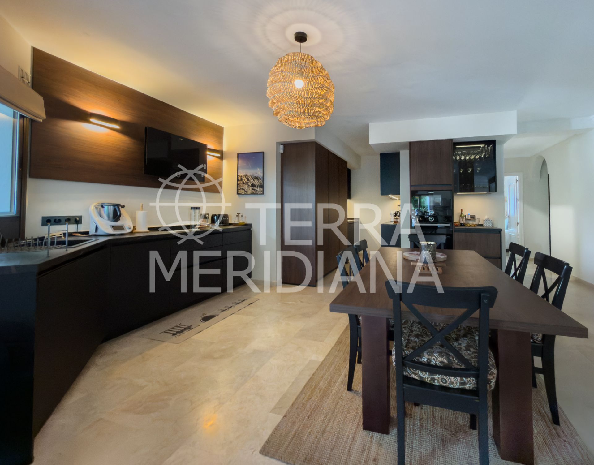 Ground Floor Apartment in Elviria Playa, Marbella