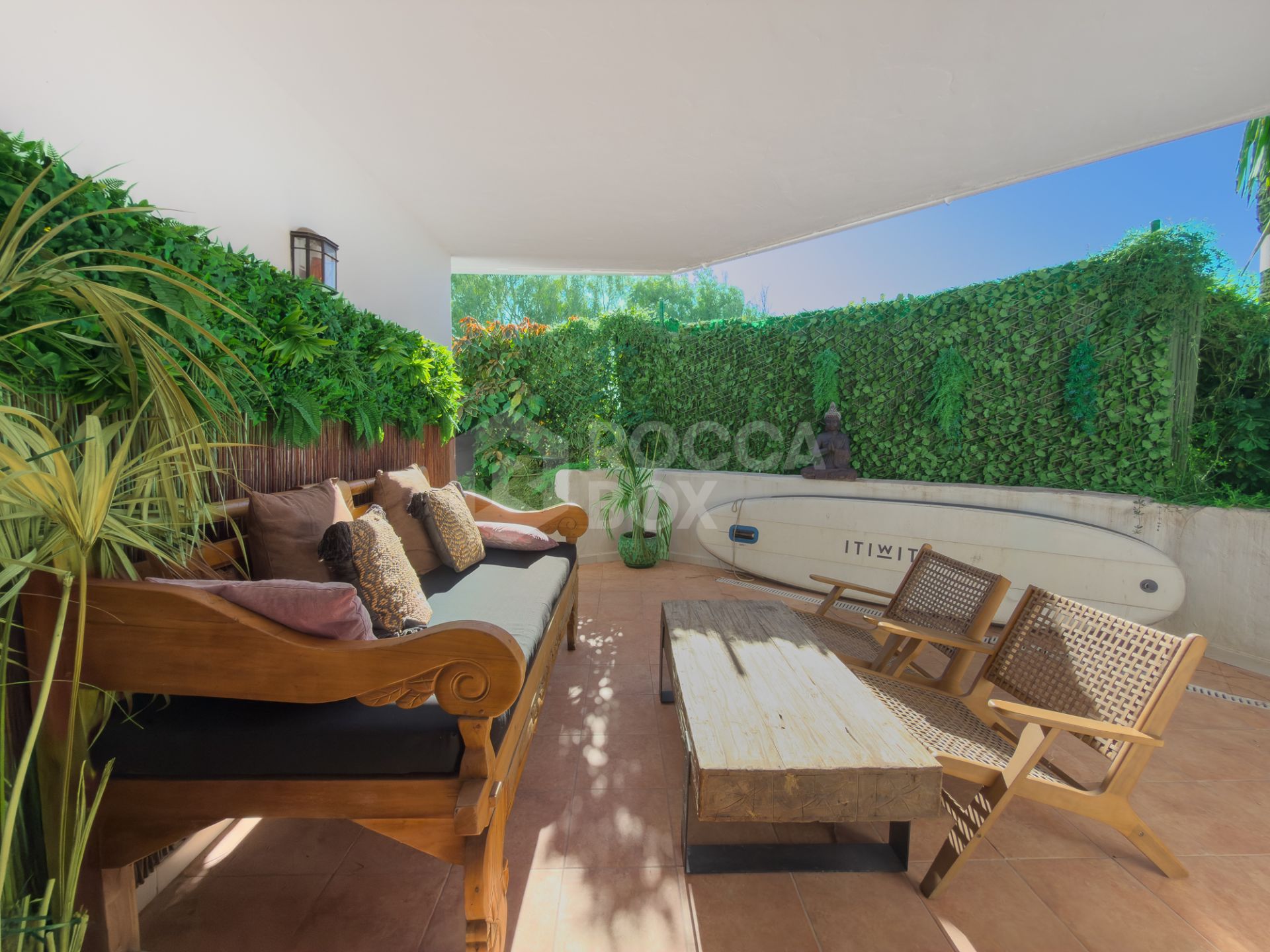 Beachfront Apartment for Sale in Golden Beach Marbella