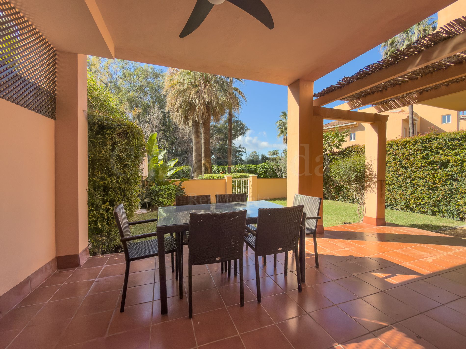 Apartamento Planta Baja en Cabopino, Marbella