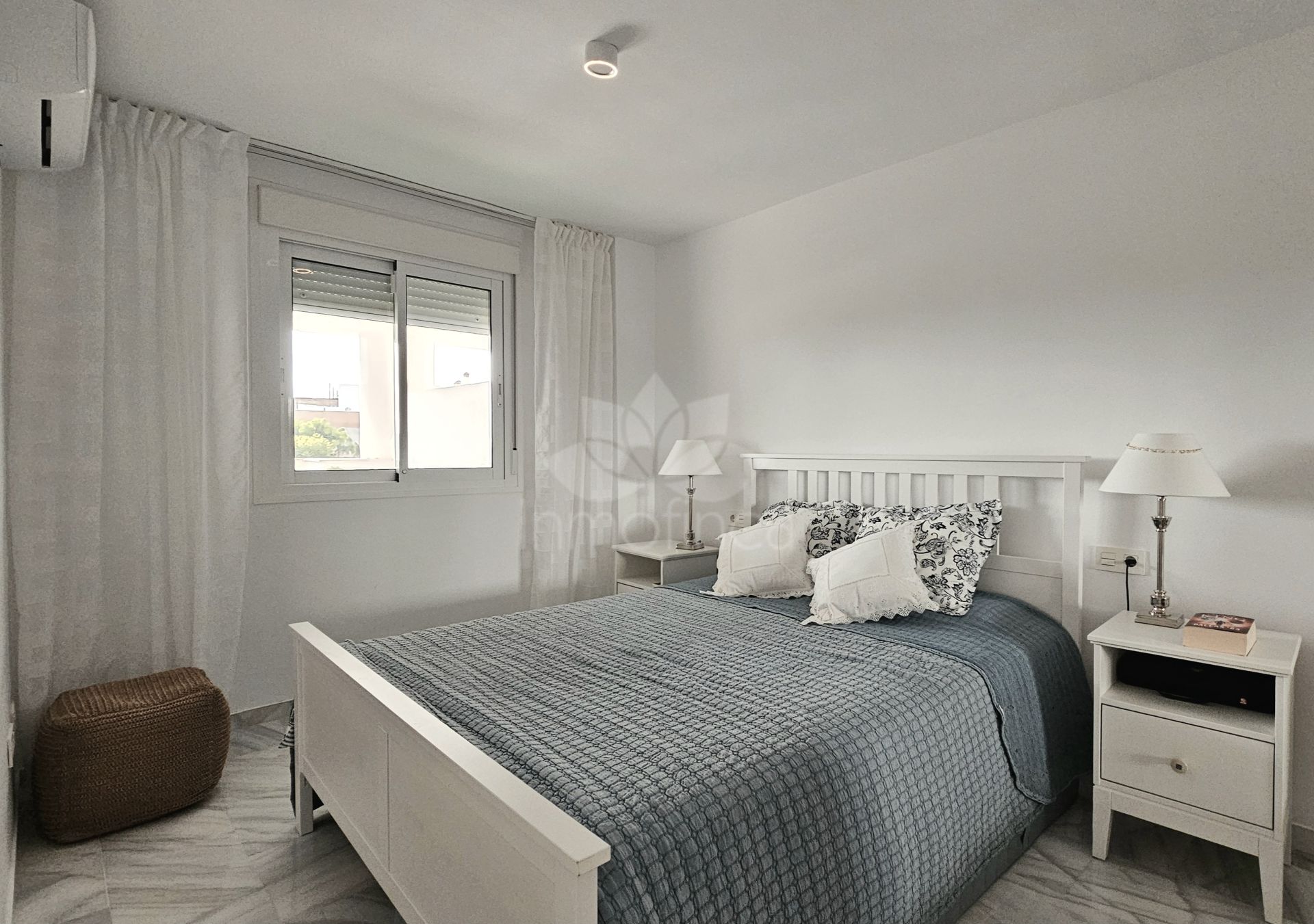 Apartment in Doña Julia, Casares