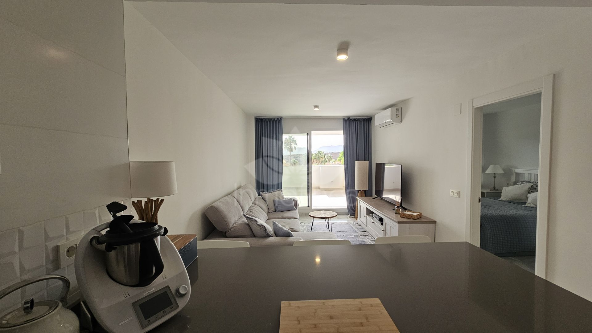 Apartment in Doña Julia, Casares