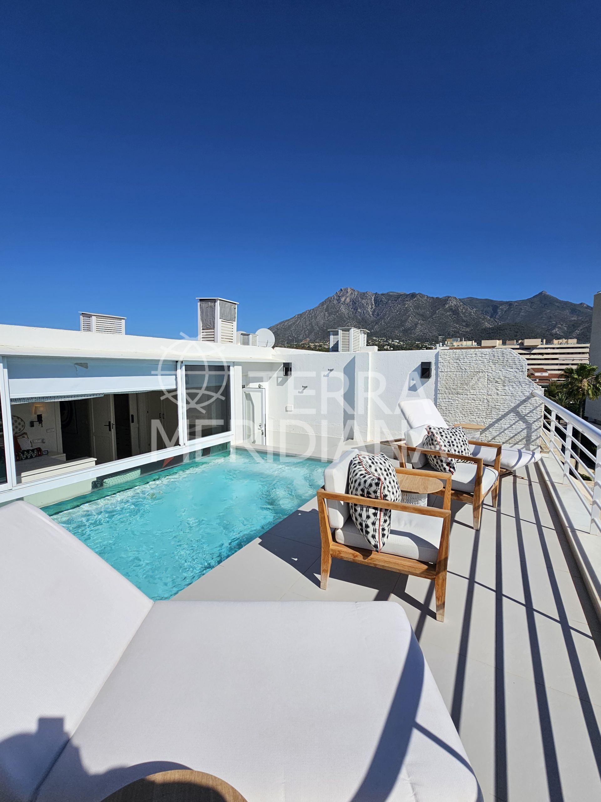 Duplex Penthouse in Marina Mariola, Marbella