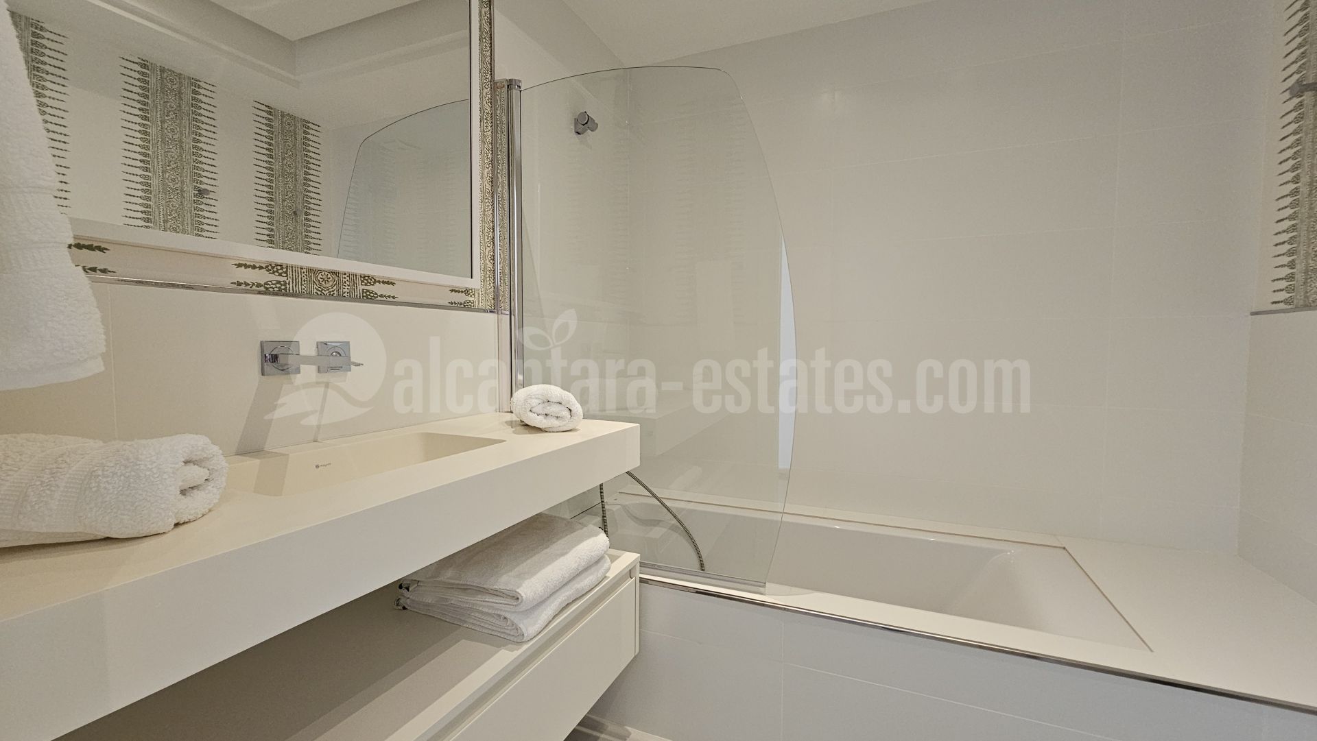 Atico Duplex en Marina Mariola, Marbella