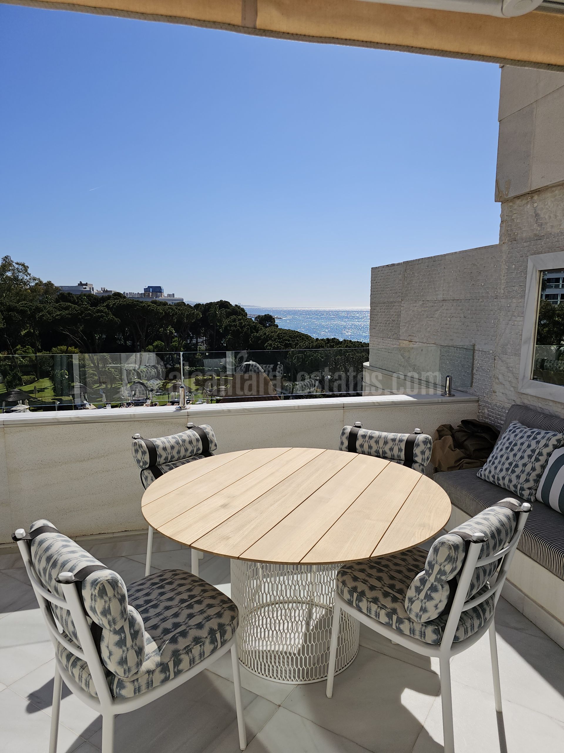 Atico Duplex en Marina Mariola, Marbella