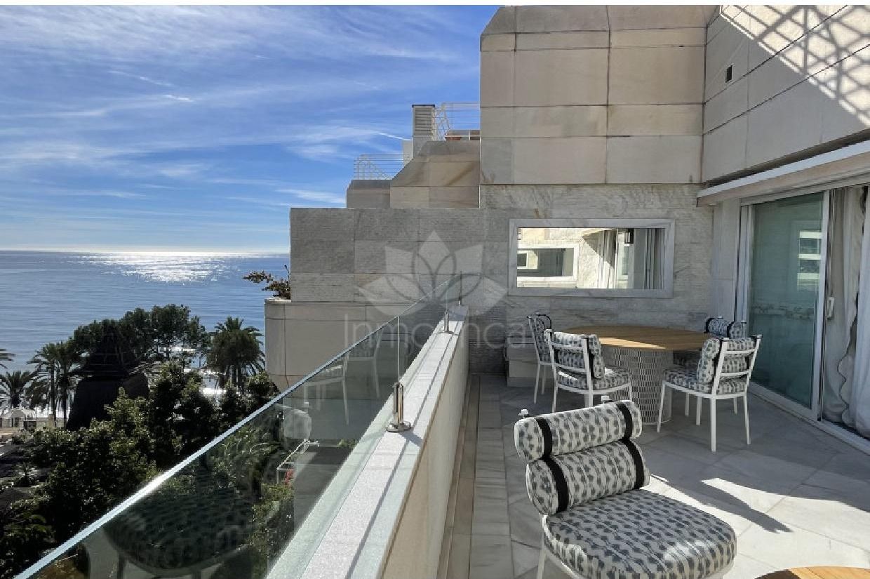 Atico Duplex en Marina Mariola, Marbella