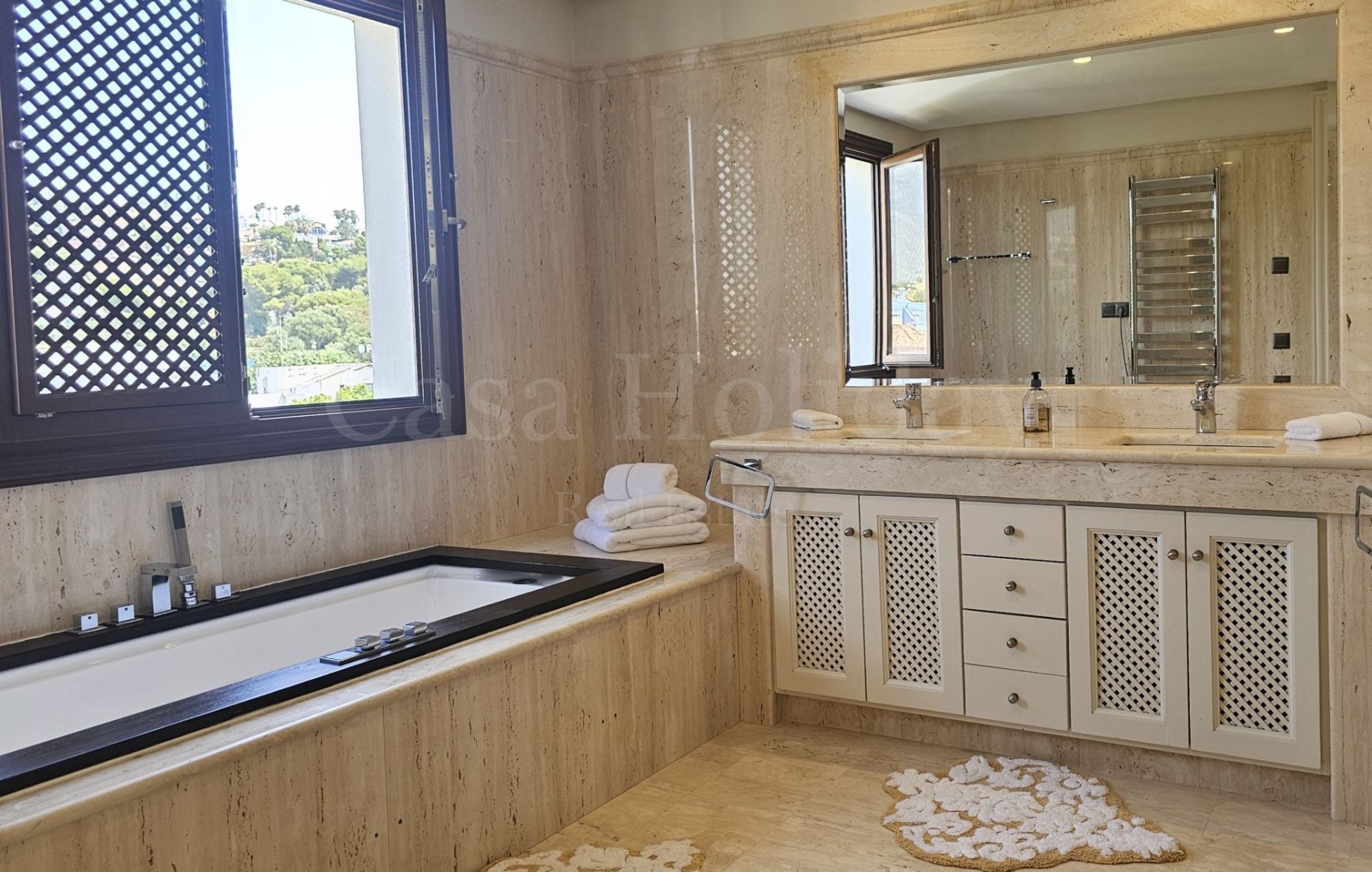 Duplex Penthouse in Doncella Beach, Estepona