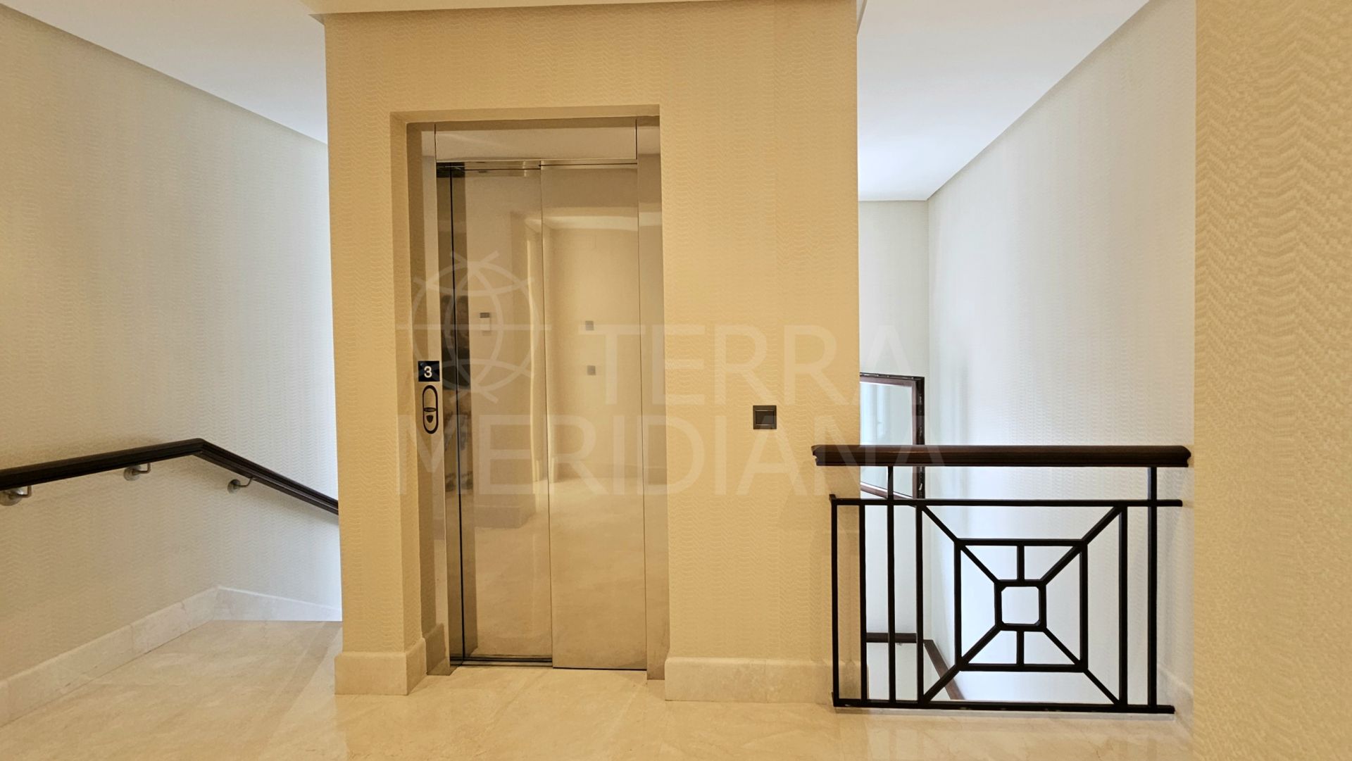 Duplex Penthouse in Doncella Beach, Estepona