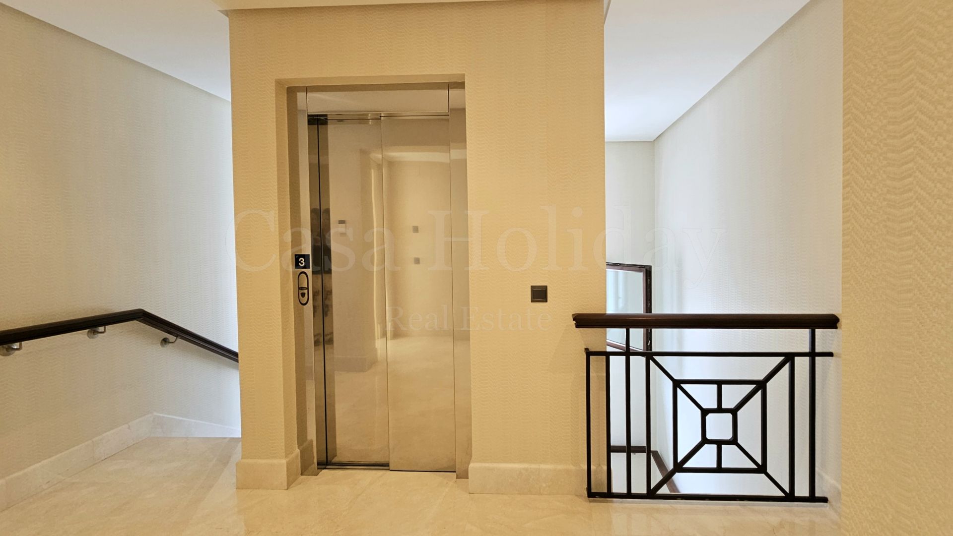 Duplex Penthouse in Doncella Beach, Estepona
