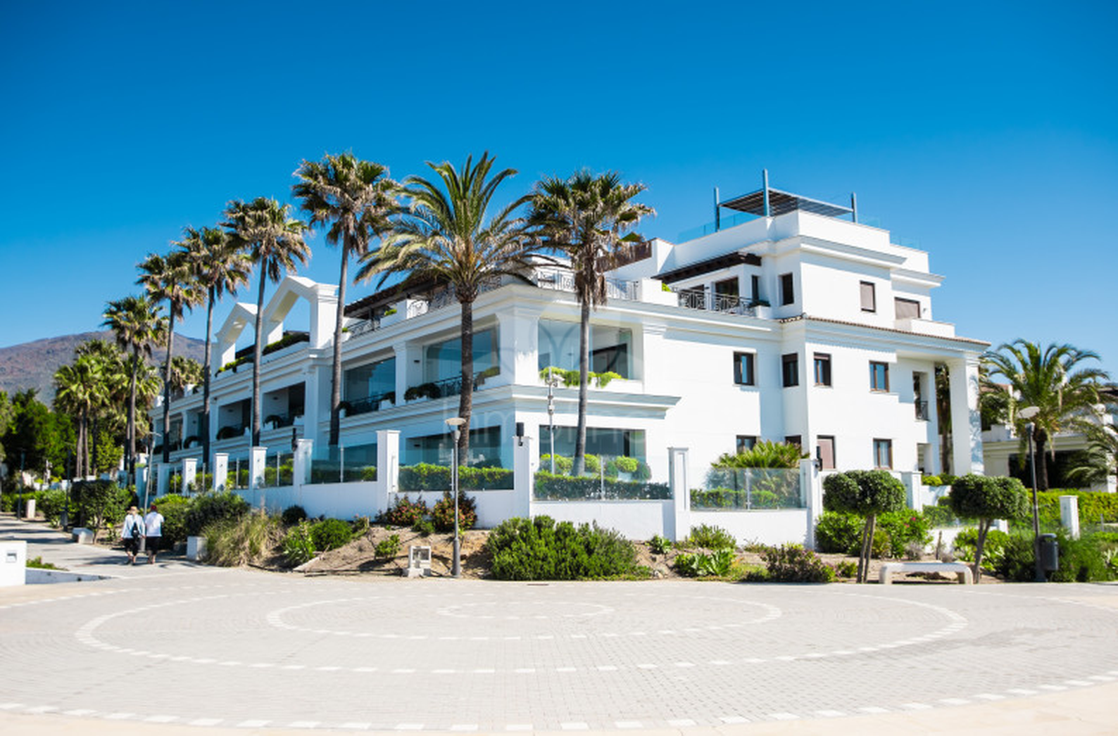 Atico Duplex en Doncella Beach, Estepona