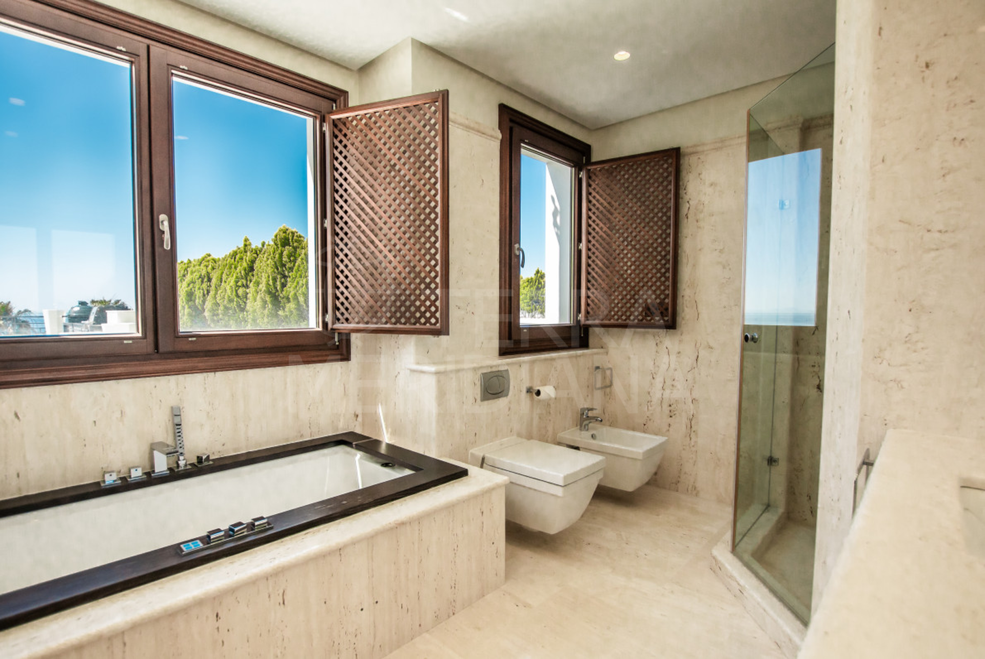 Duplex Penthouse in Doncella Beach, Estepona