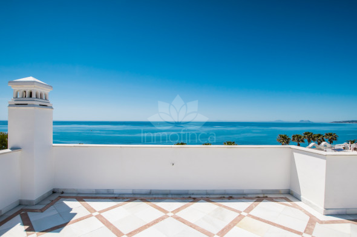 Atico Duplex en Doncella Beach, Estepona