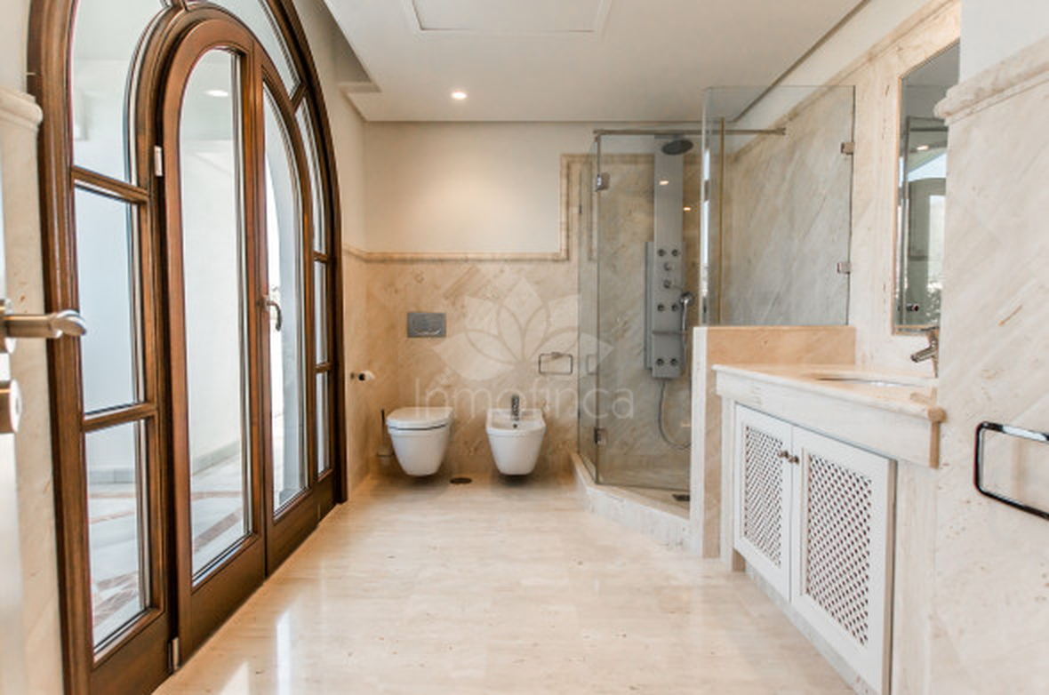 Atico Duplex en Doncella Beach, Estepona