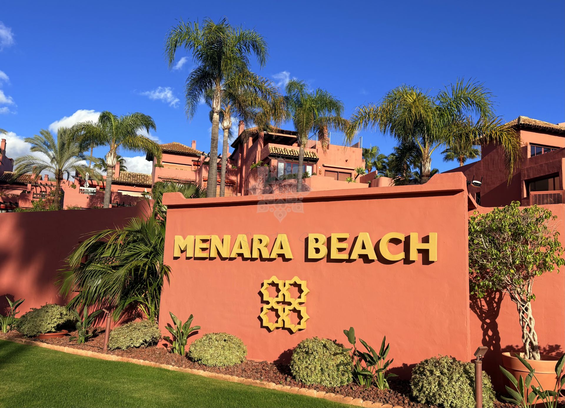 Duplex Penthouse w Menara Beach, Estepona