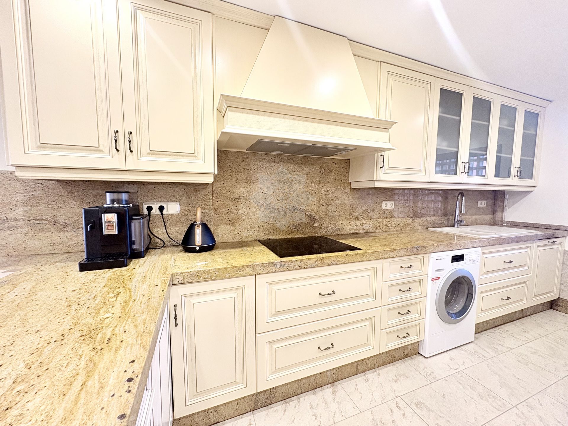 Duplex Penthouse w Menara Beach, Estepona