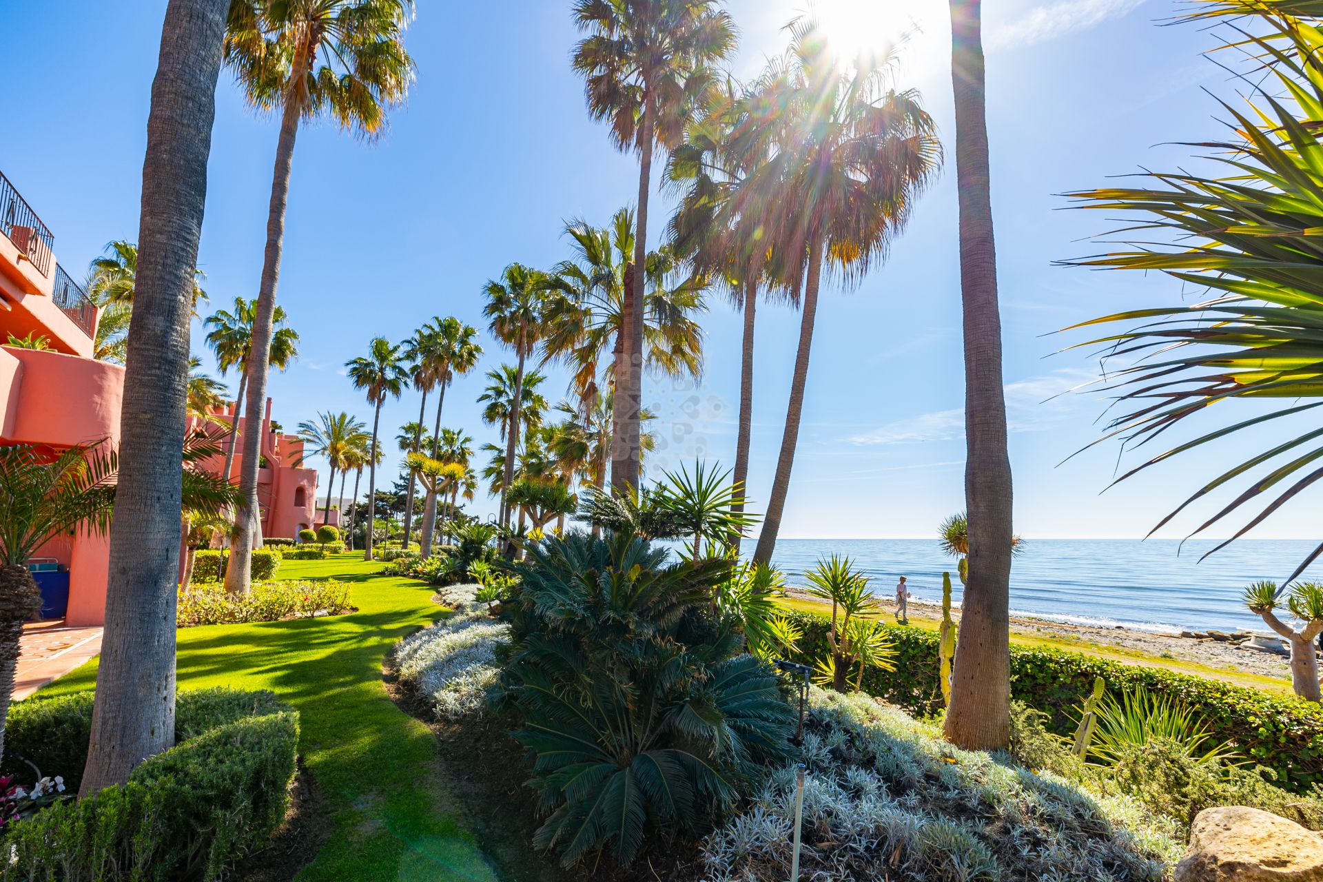 Duplex Penthouse w Menara Beach, Estepona