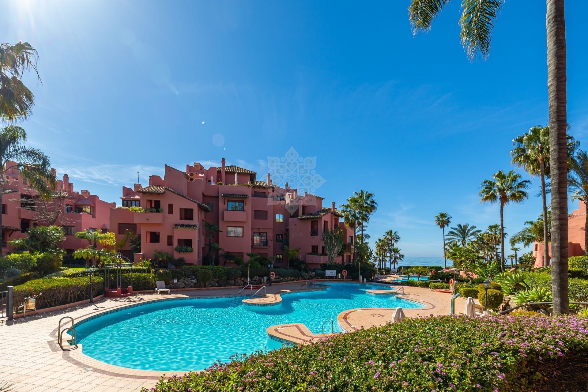 Duplex Penthouse w Menara Beach, Estepona