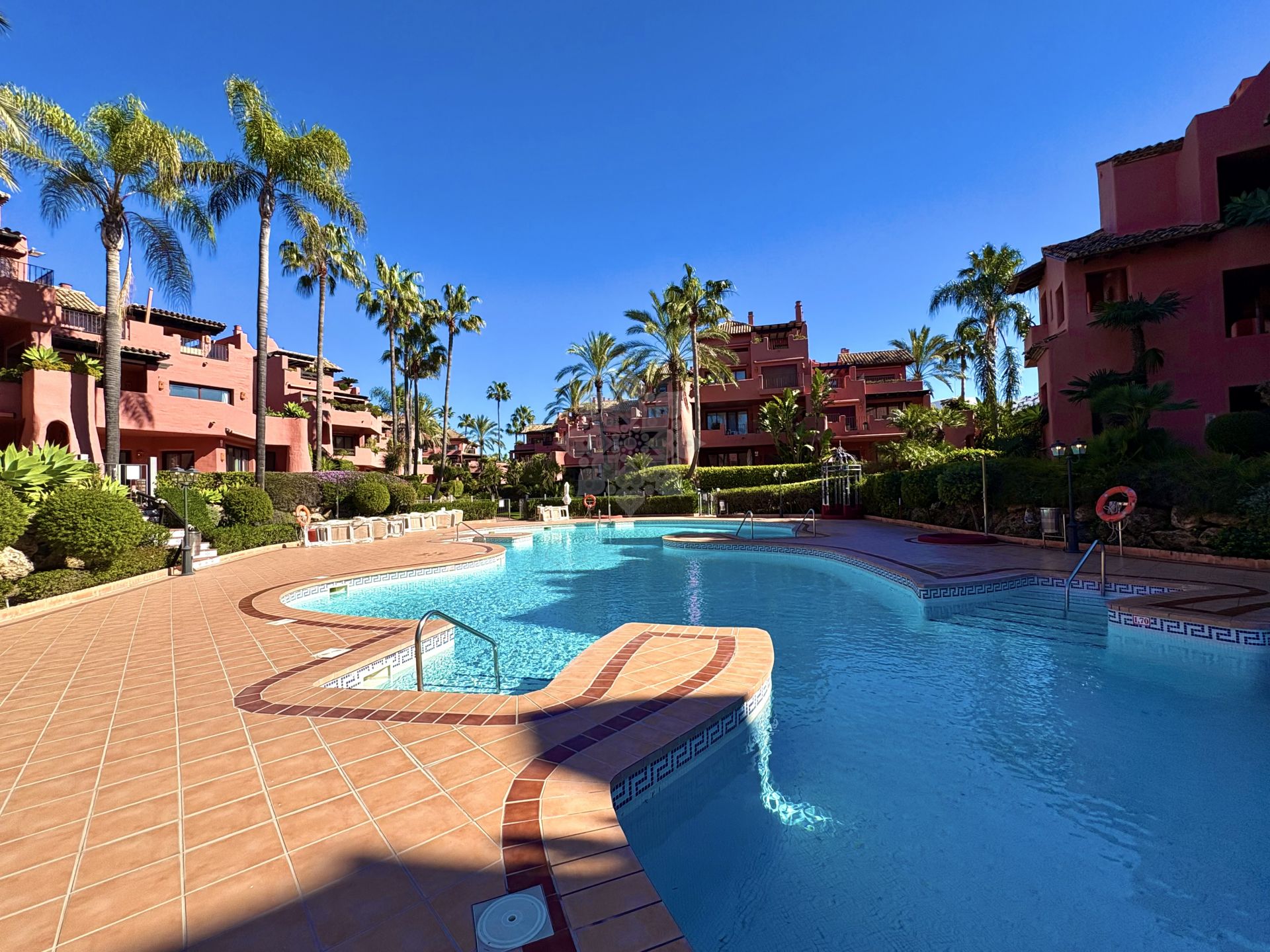 Duplex Penthouse w Menara Beach, Estepona