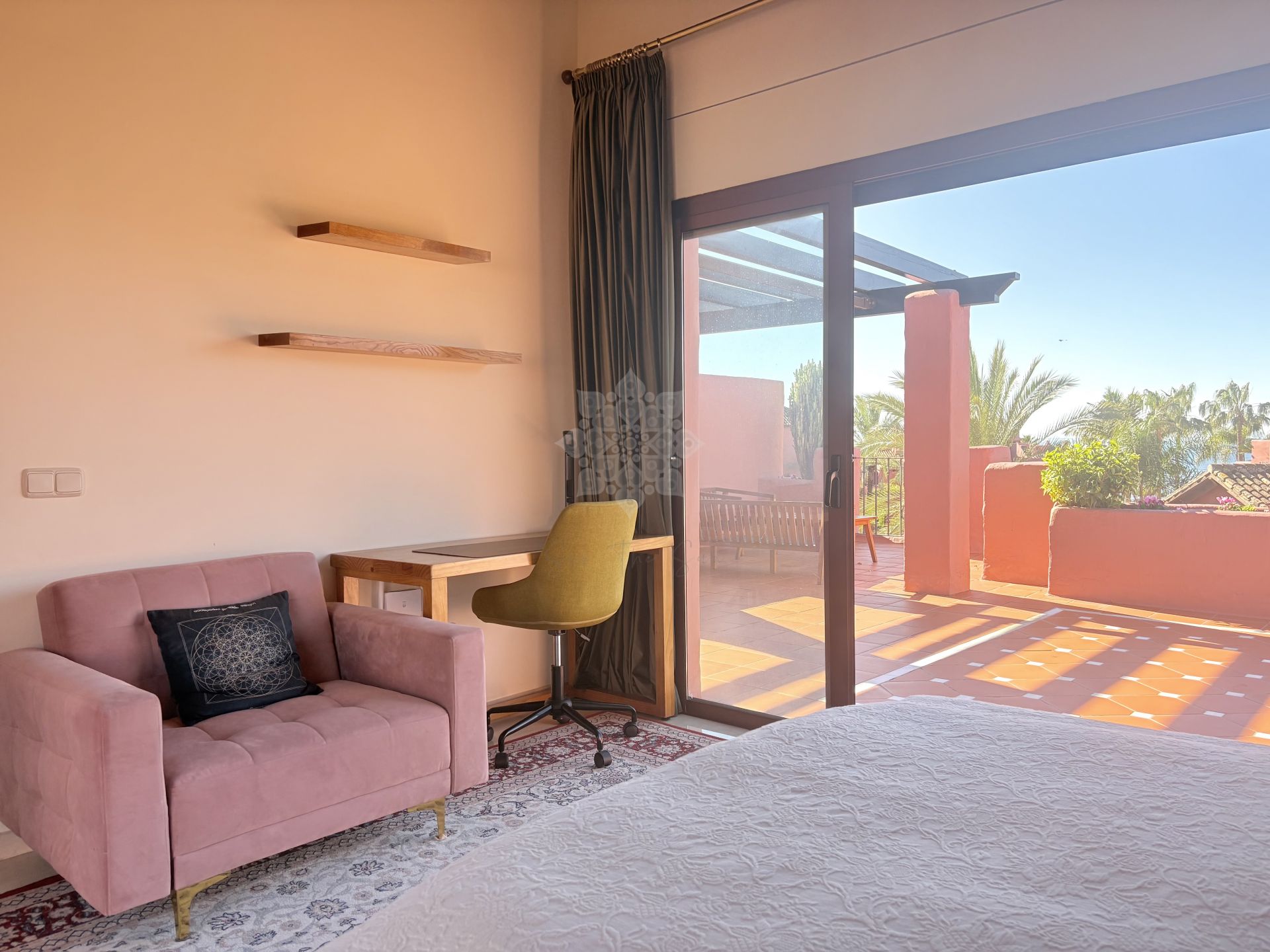 Duplex Penthouse w Menara Beach, Estepona