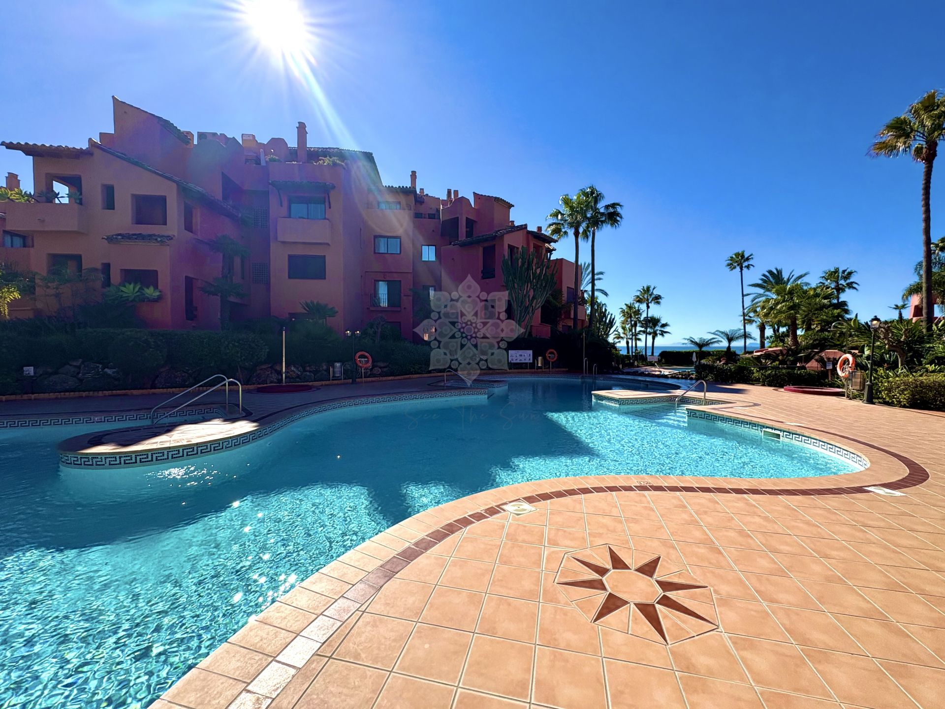 Duplex Penthouse w Menara Beach, Estepona
