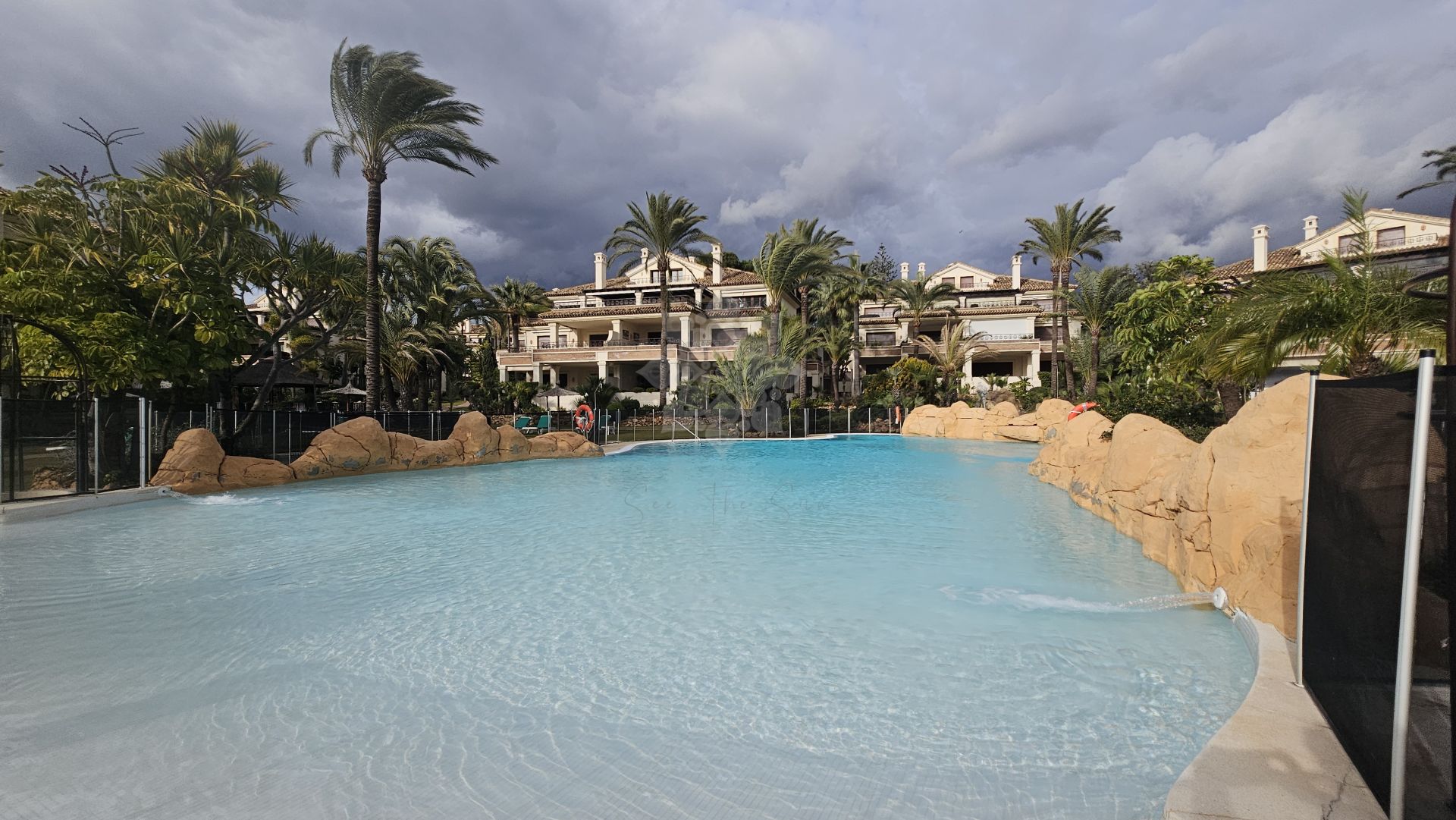 Apartament na parterze w La Reserva de los Monteros, Marbella