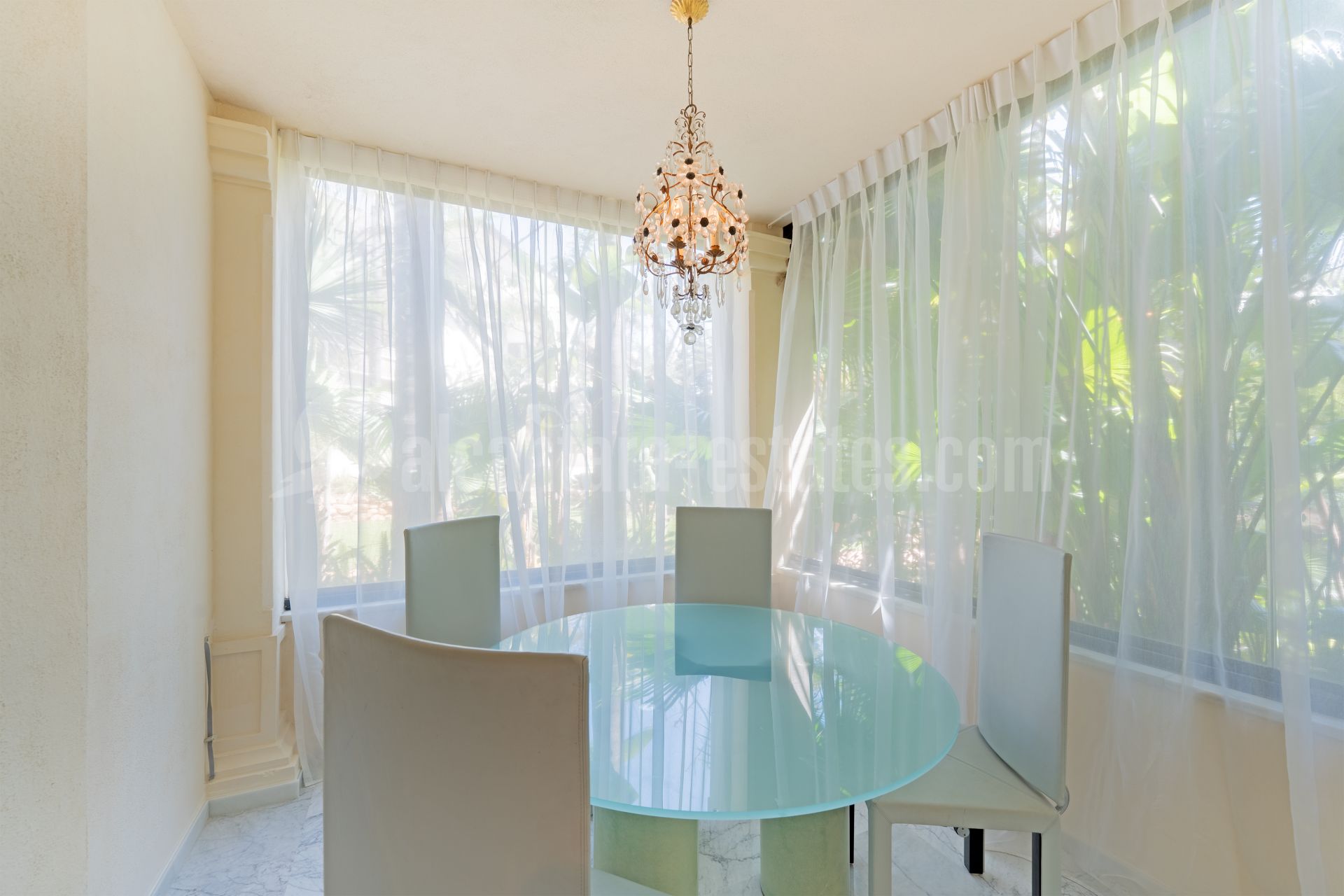 Ground Floor Apartment in La Reserva de los Monteros, Marbella