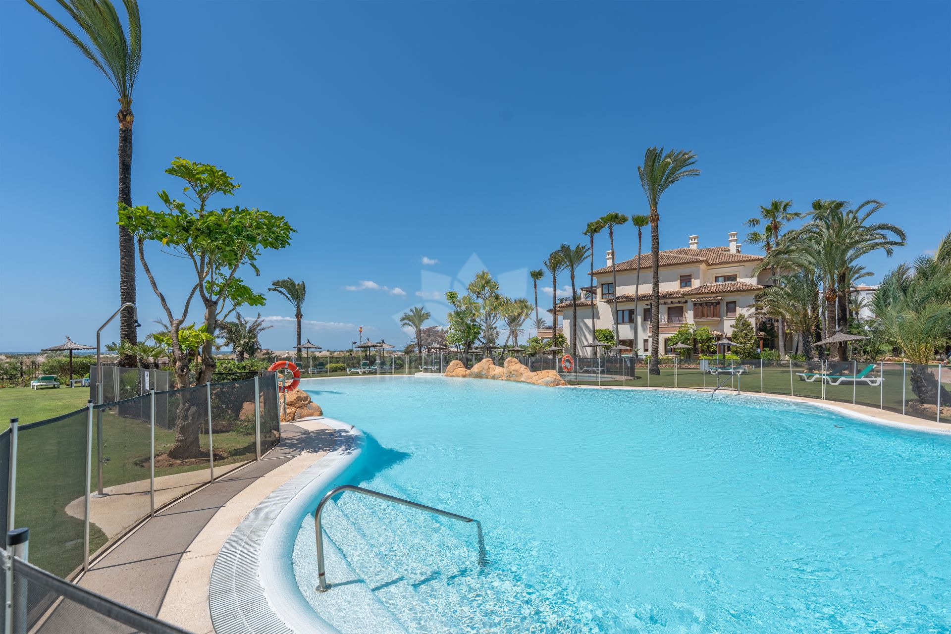 Ground Floor Apartment in La Reserva de los Monteros, Marbella