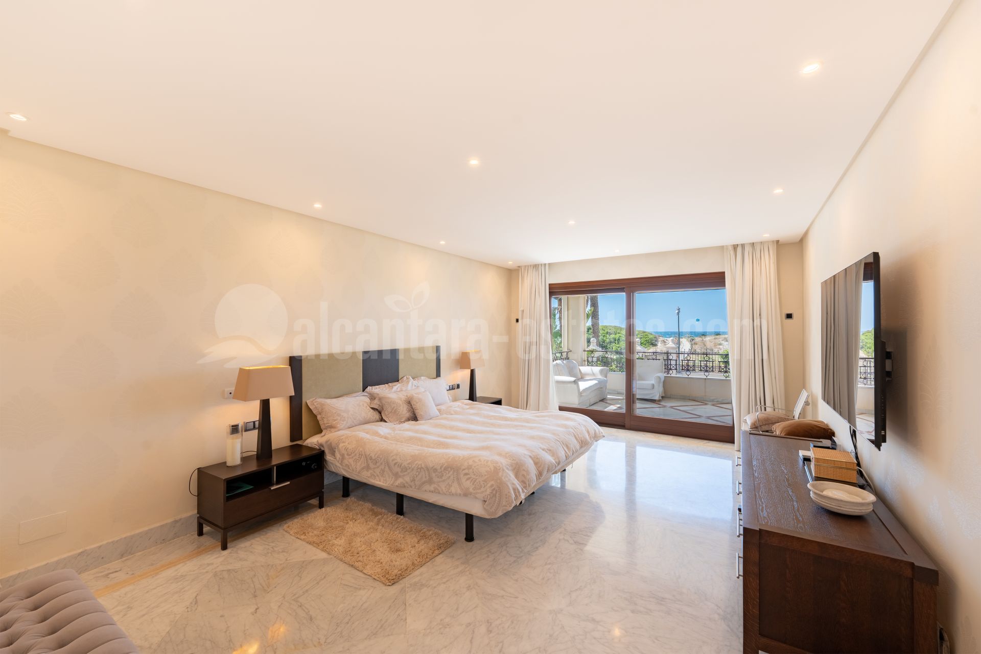 Ground Floor Apartment in La Reserva de los Monteros, Marbella