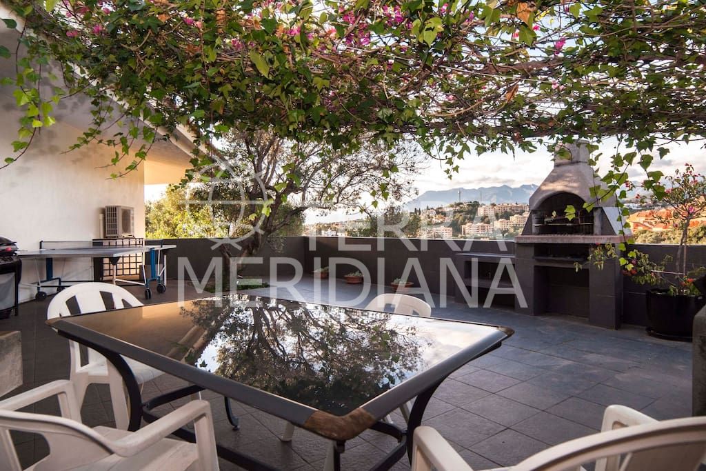 Villa in Elviria, Marbella