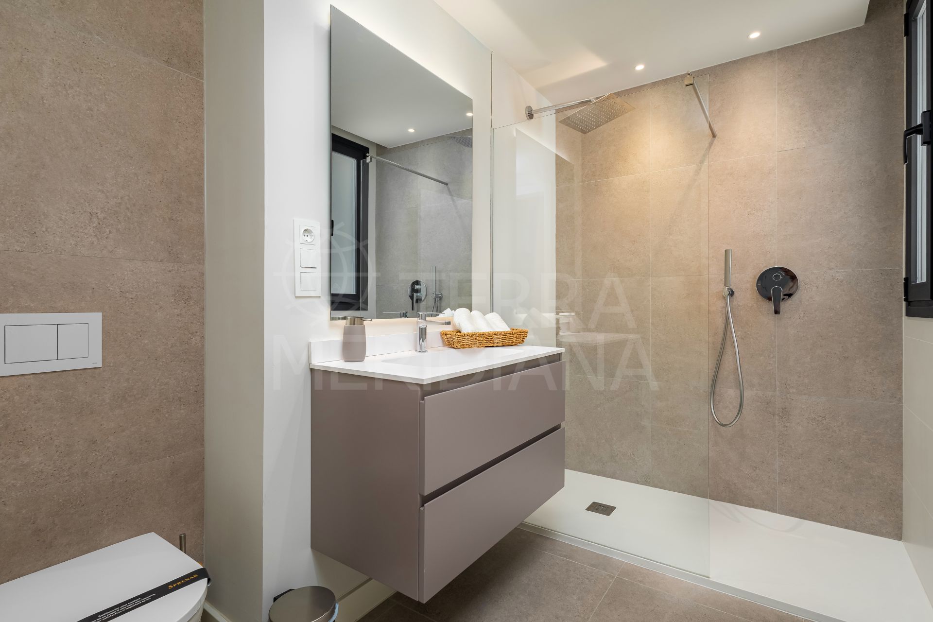 Apartment in Estepona West, Estepona
