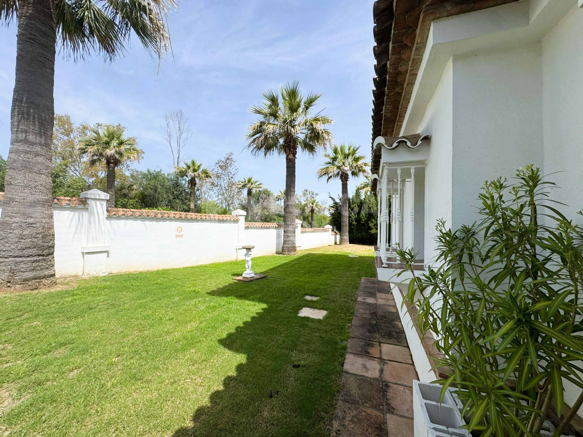 Charming Villa for Sale in Zona B, Sotogrande Costa