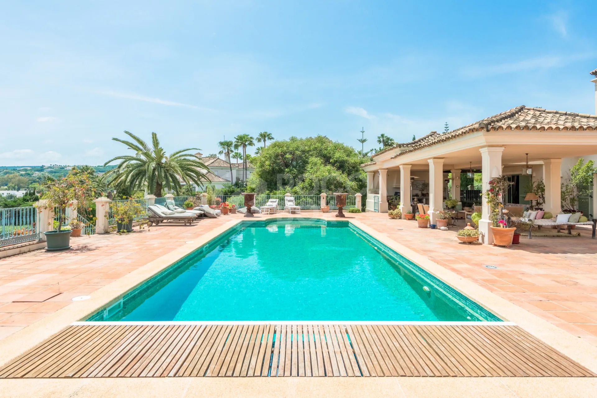 Spacious 9-Bedroom Villa with Panoramic Views in Sotogrande Alto