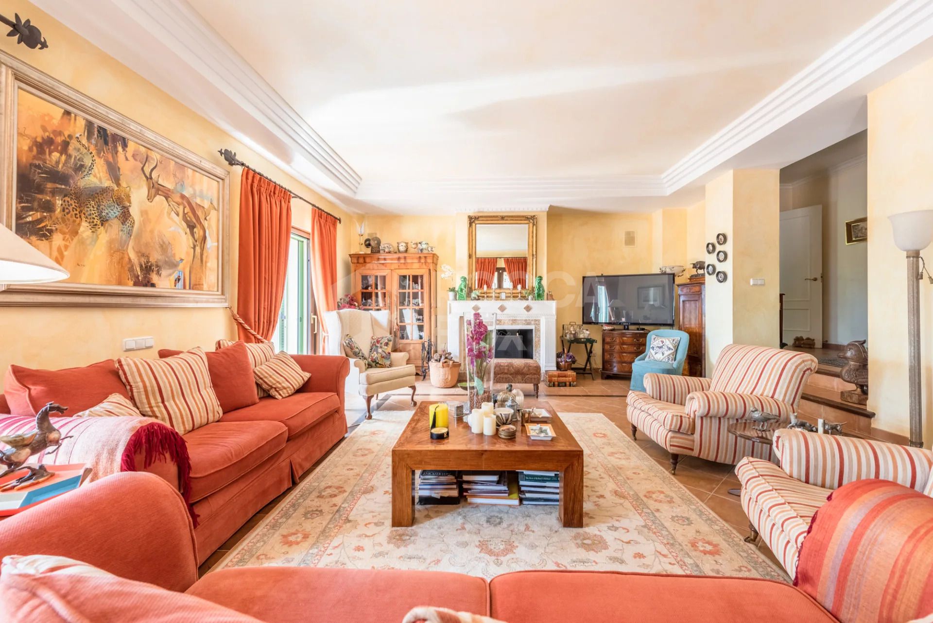 Spacious 9-Bedroom Villa with Panoramic Views in Sotogrande Alto