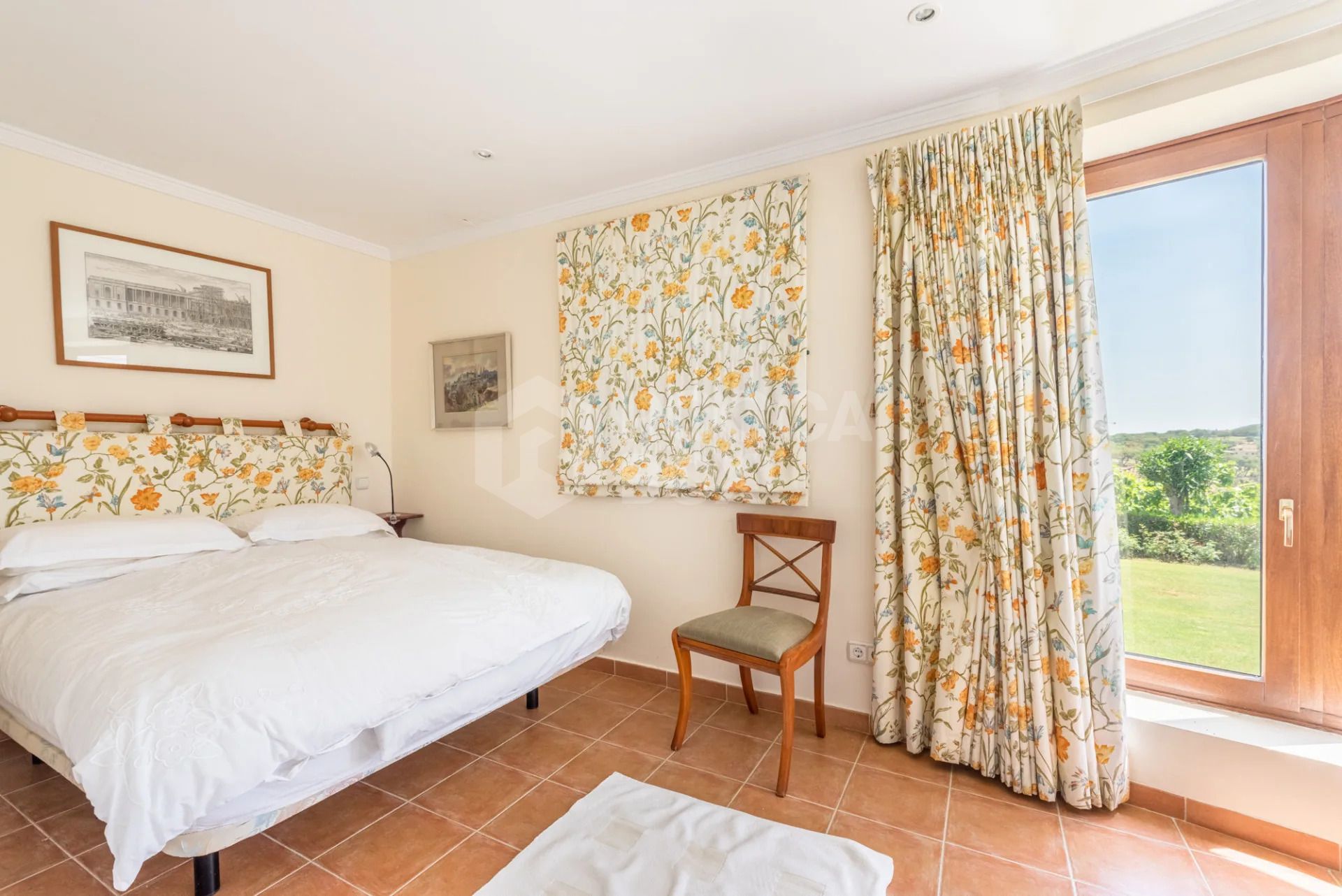 Spacious 9-Bedroom Villa with Panoramic Views in Sotogrande Alto