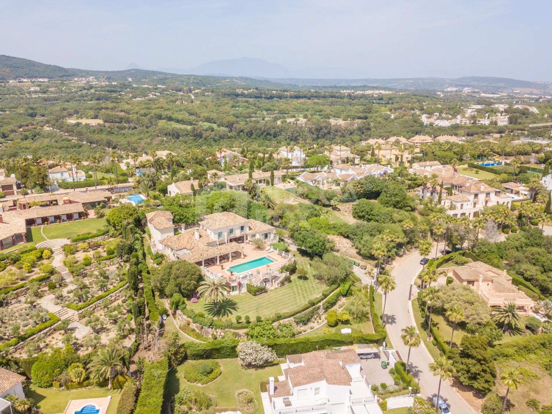 Spacious 9-Bedroom Villa with Panoramic Views in Sotogrande Alto
