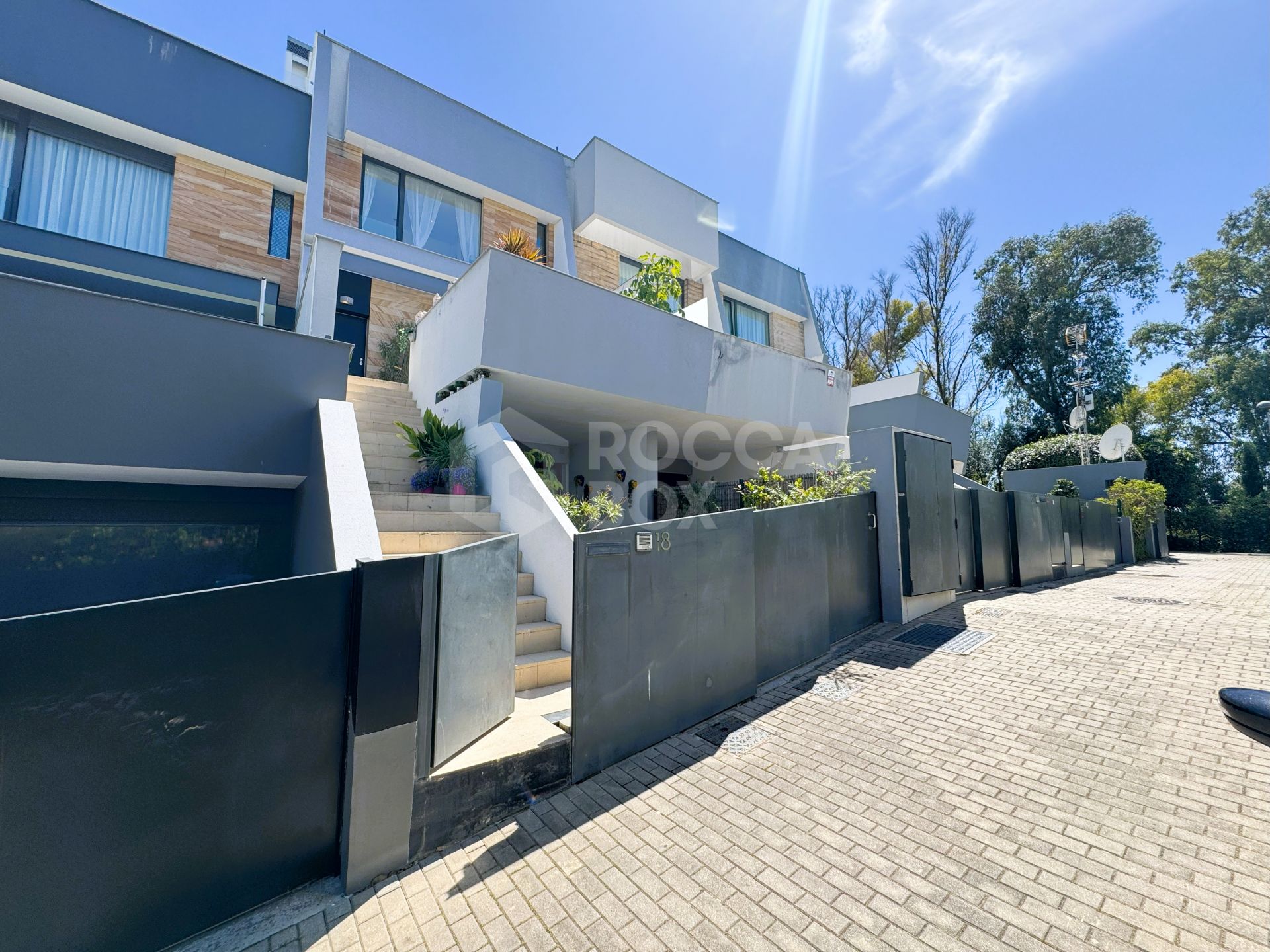 Spacious Four-Bedroom Town House in Polo Sur, San Enrique de Guadiaro