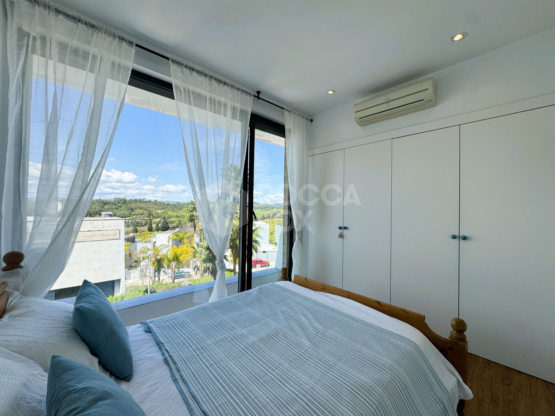 Spacious Four-Bedroom Town House in Polo Sur, San Enrique de Guadiaro