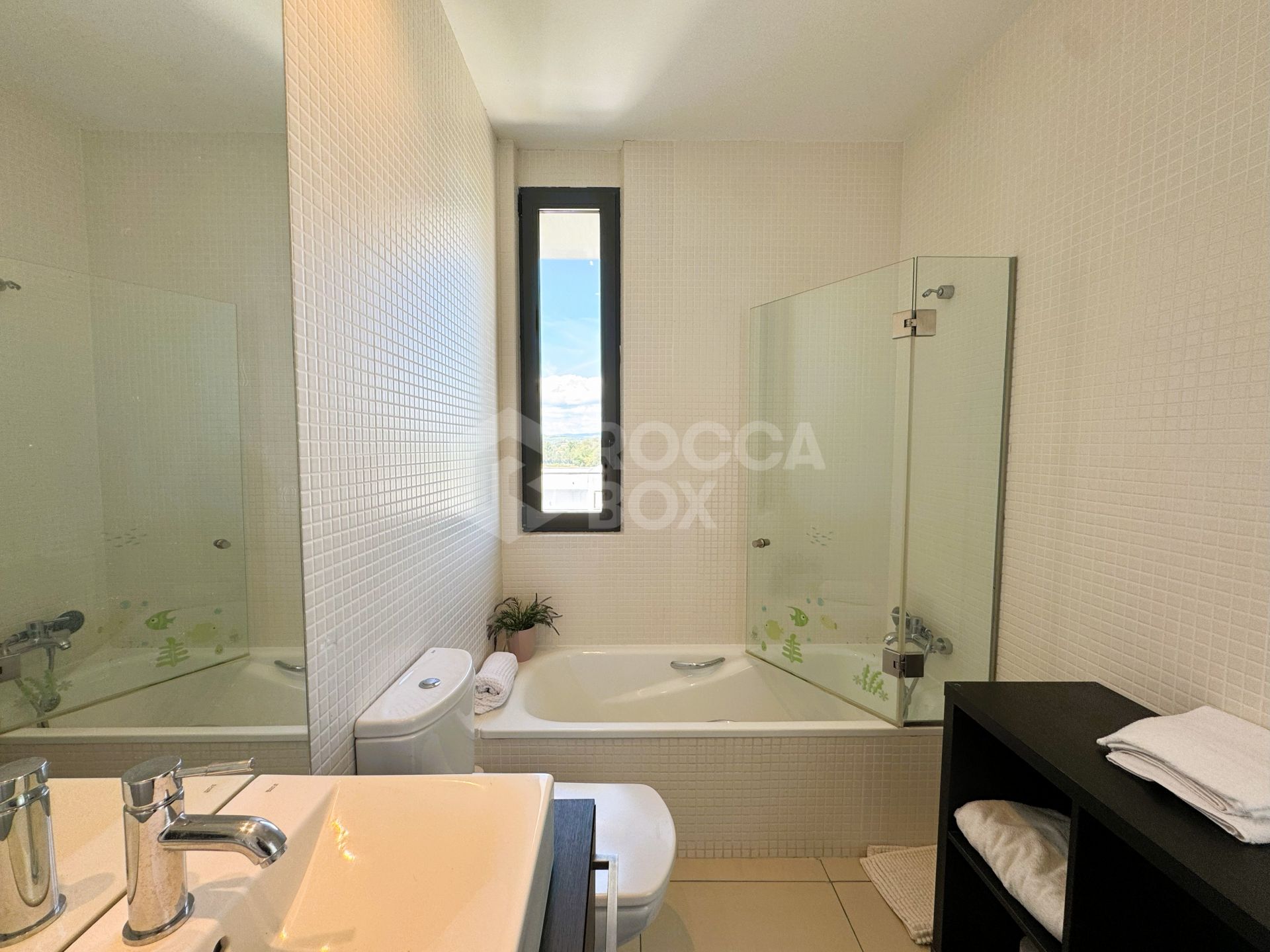 Spacious Four-Bedroom Town House in Polo Sur, San Enrique de Guadiaro