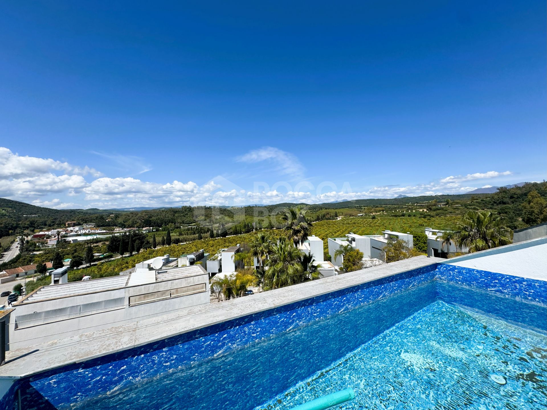 Spacious Four-Bedroom Town House in Polo Sur, San Enrique de Guadiaro