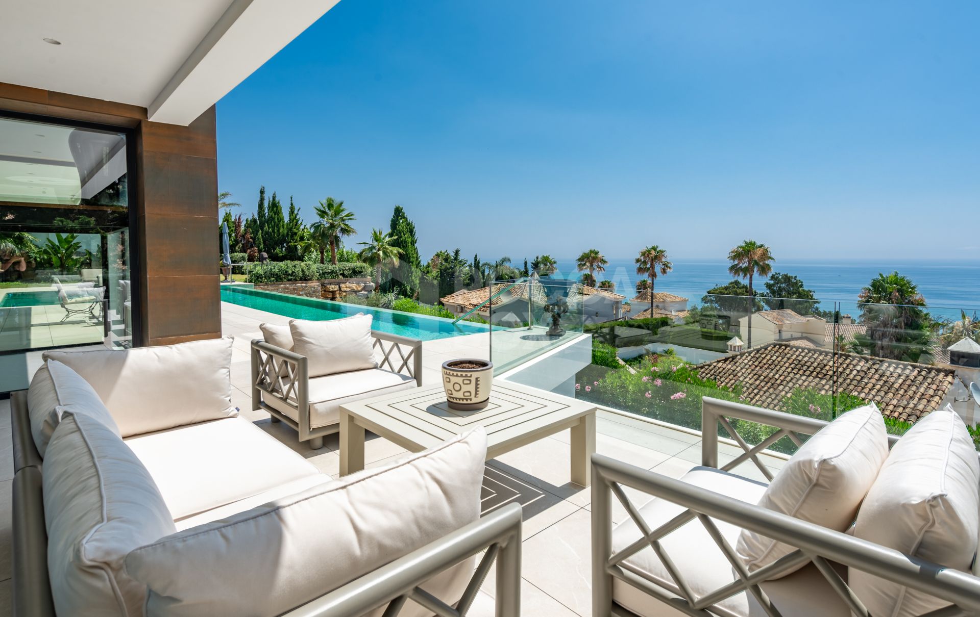 Luxury Villa with Panoramic Sea Views in La Paloma, Manilva