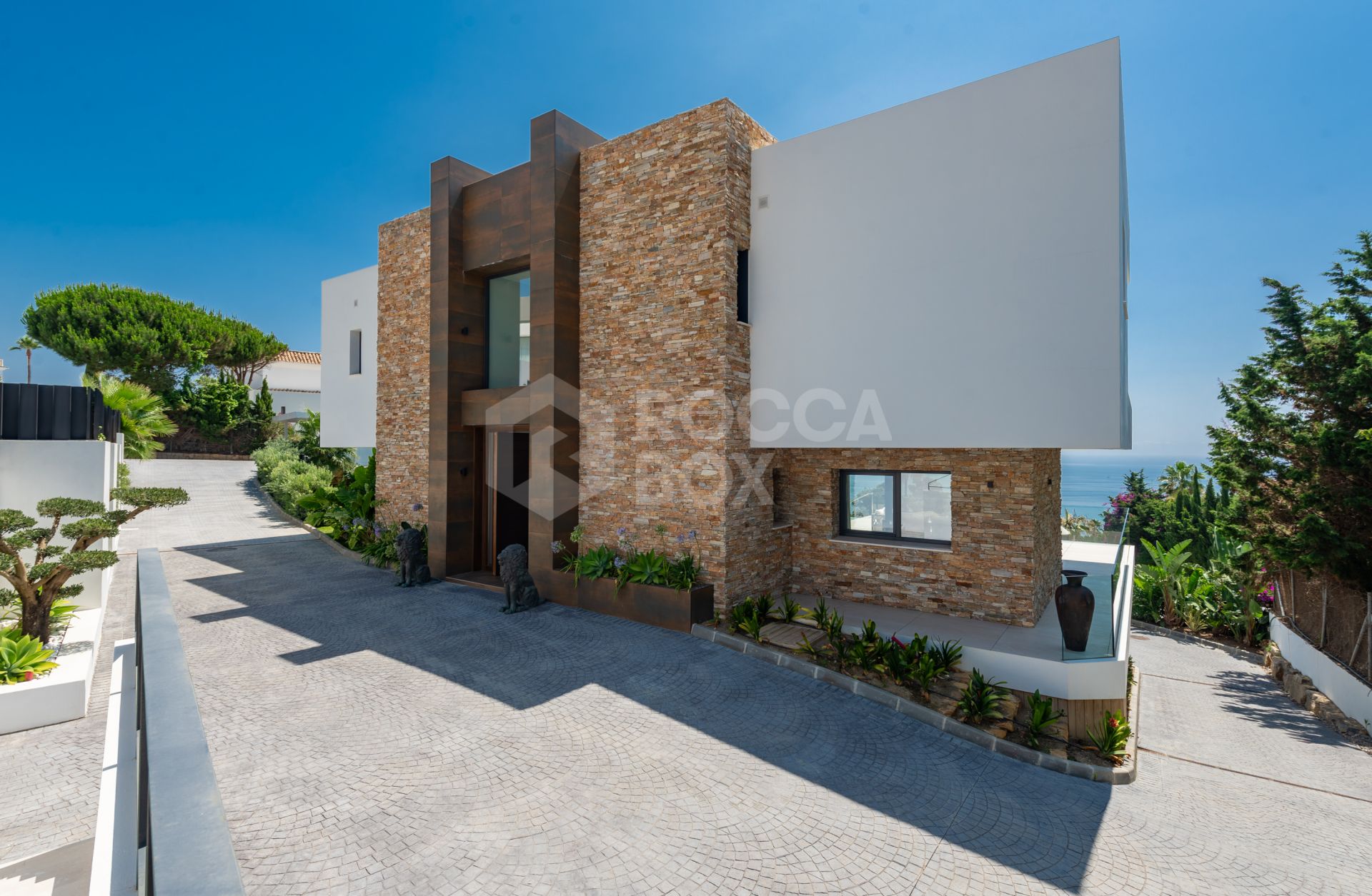 Luxury Villa with Panoramic Sea Views in La Paloma, Manilva