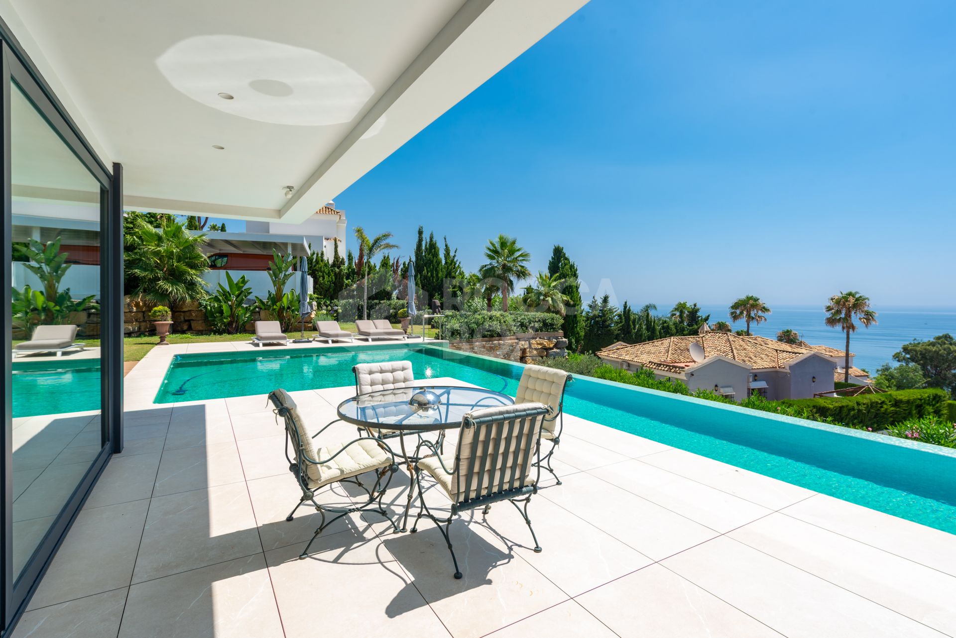 Luxury Villa with Panoramic Sea Views in La Paloma, Manilva