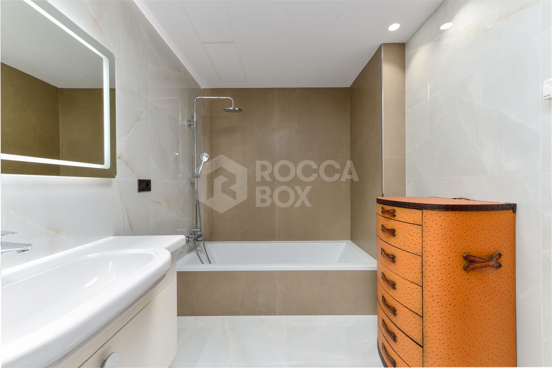 Luxury Villa with Panoramic Sea Views in La Paloma, Manilva