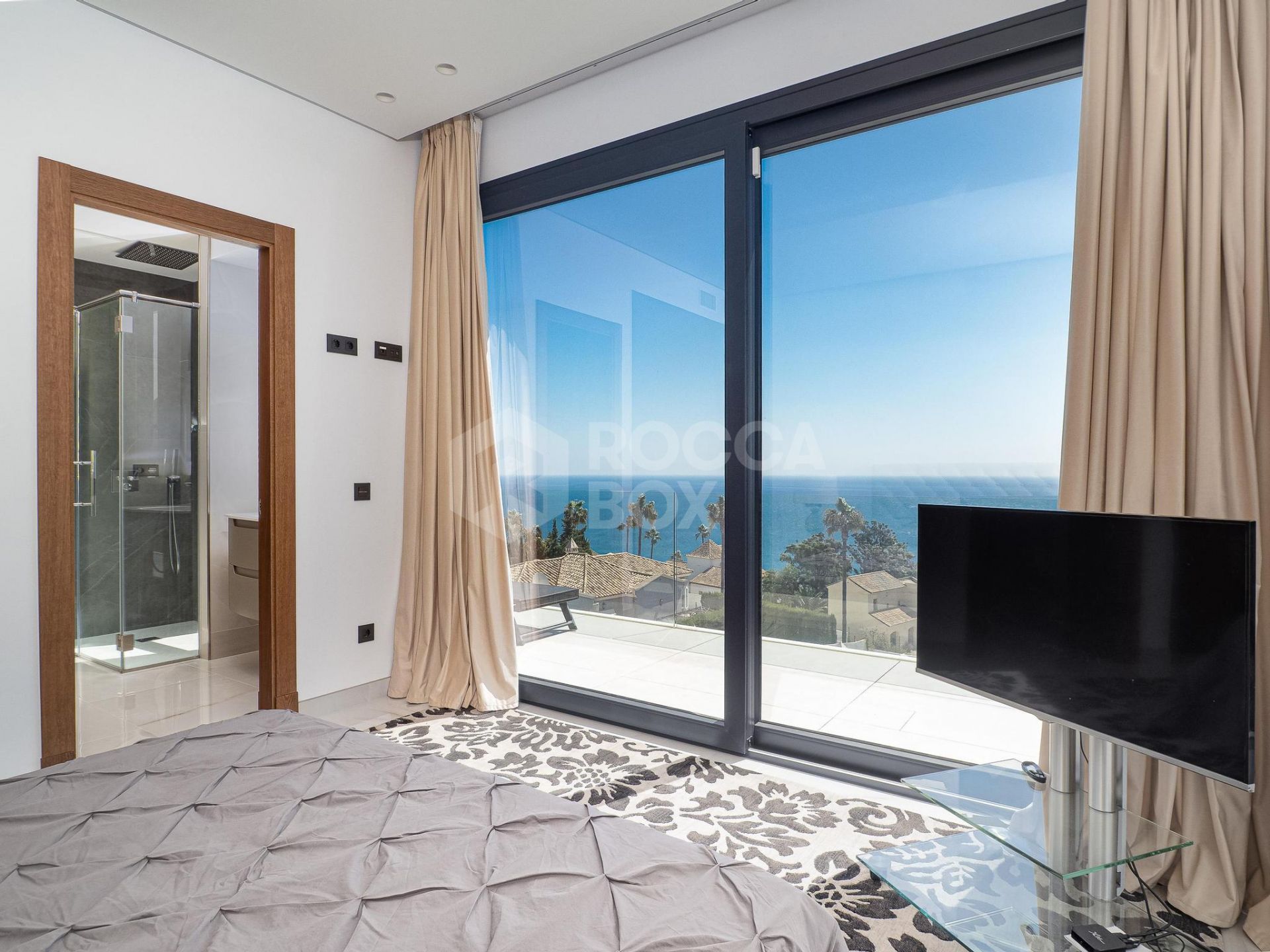 Luxury Villa with Panoramic Sea Views in La Paloma, Manilva