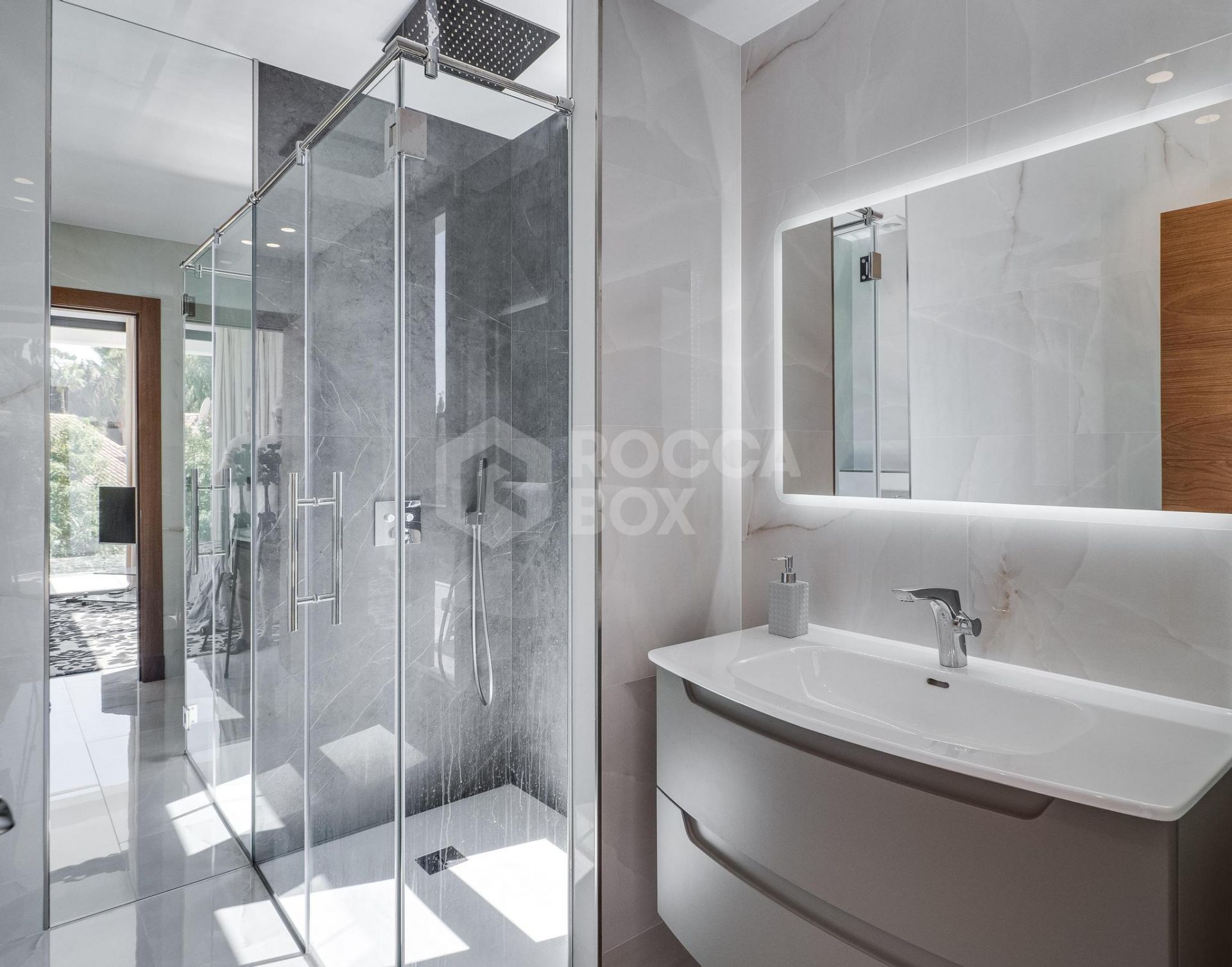 Luxury Villa with Panoramic Sea Views in La Paloma, Manilva