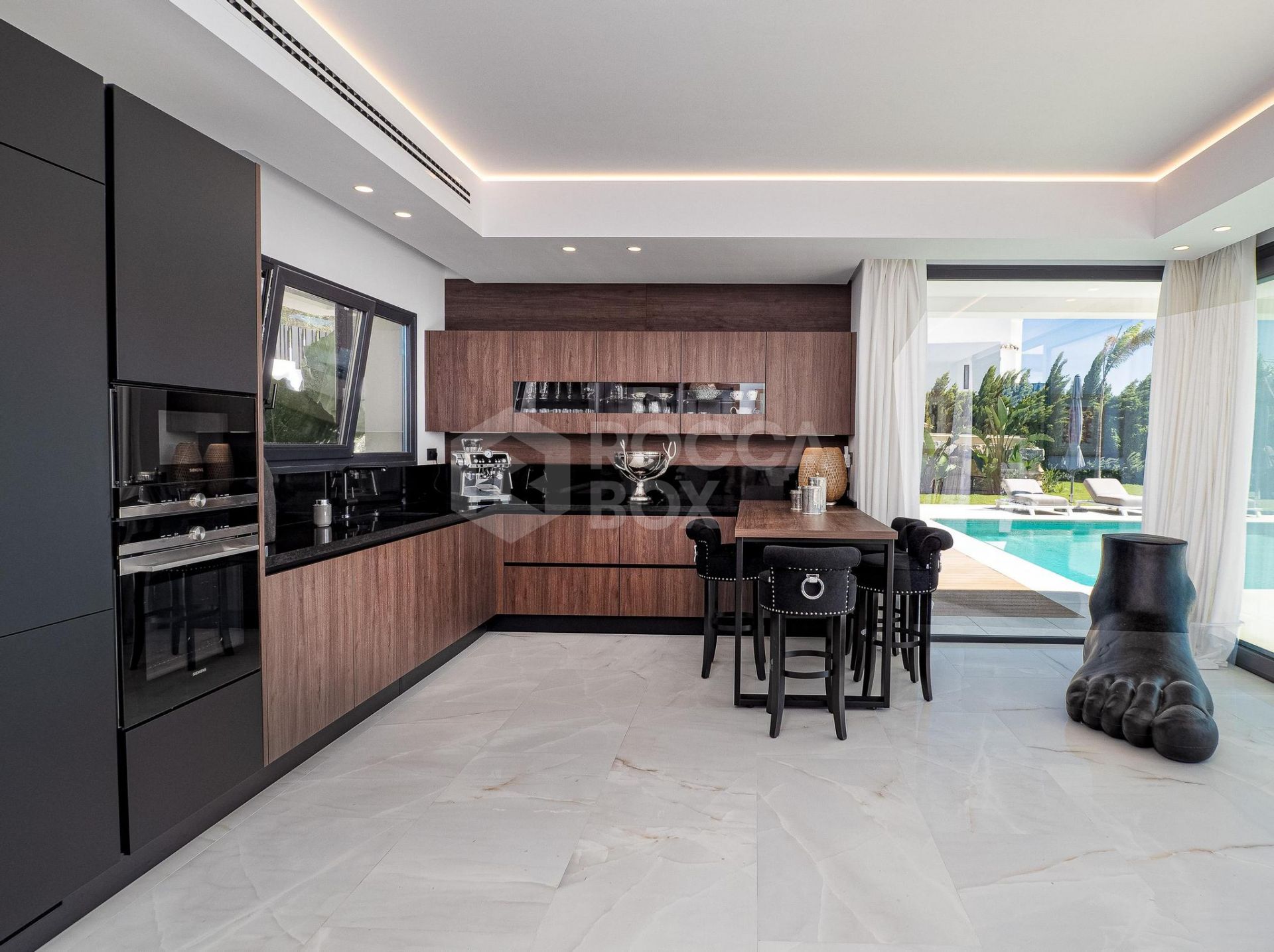 Luxury Villa with Panoramic Sea Views in La Paloma, Manilva