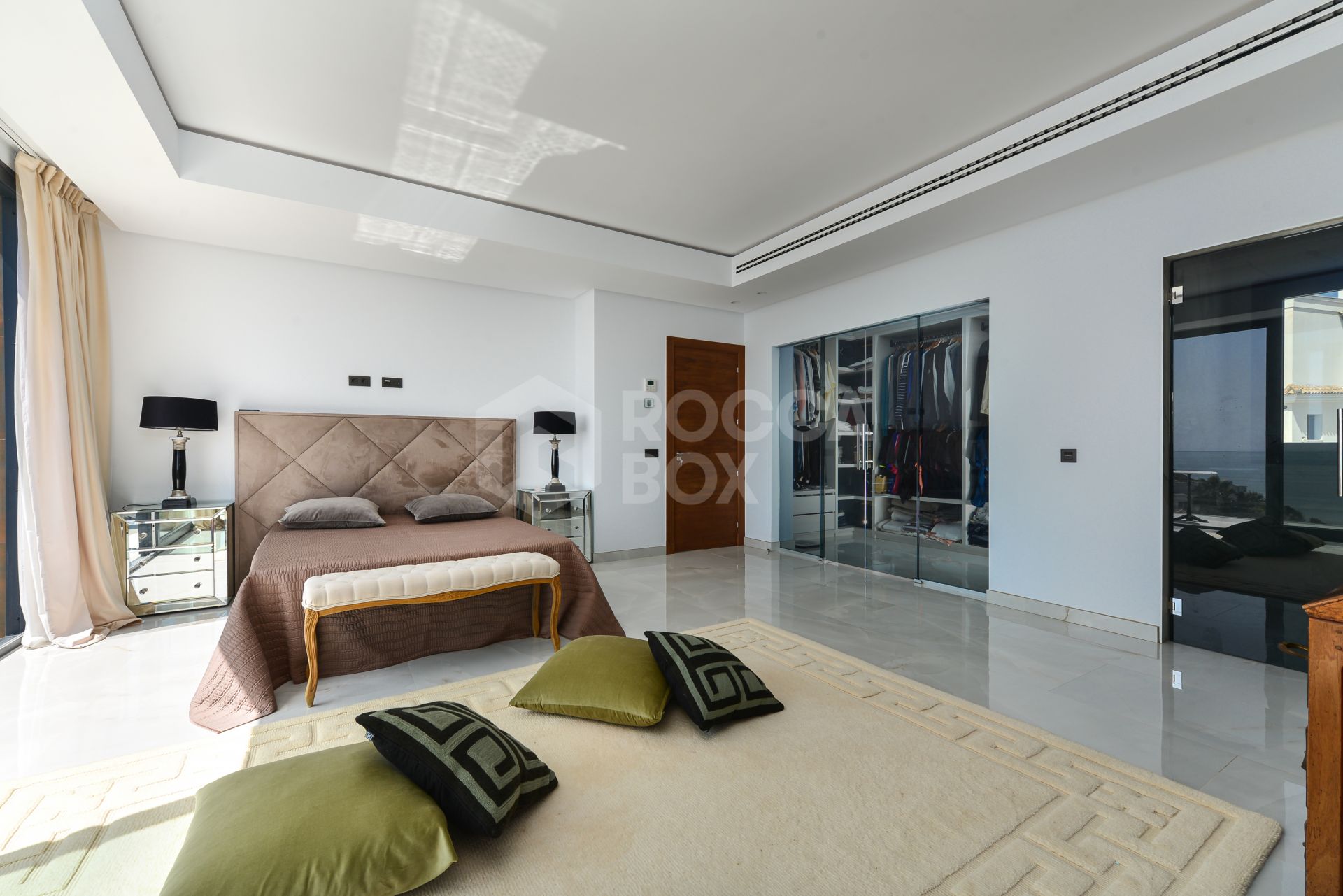 Luxury Villa with Panoramic Sea Views in La Paloma, Manilva